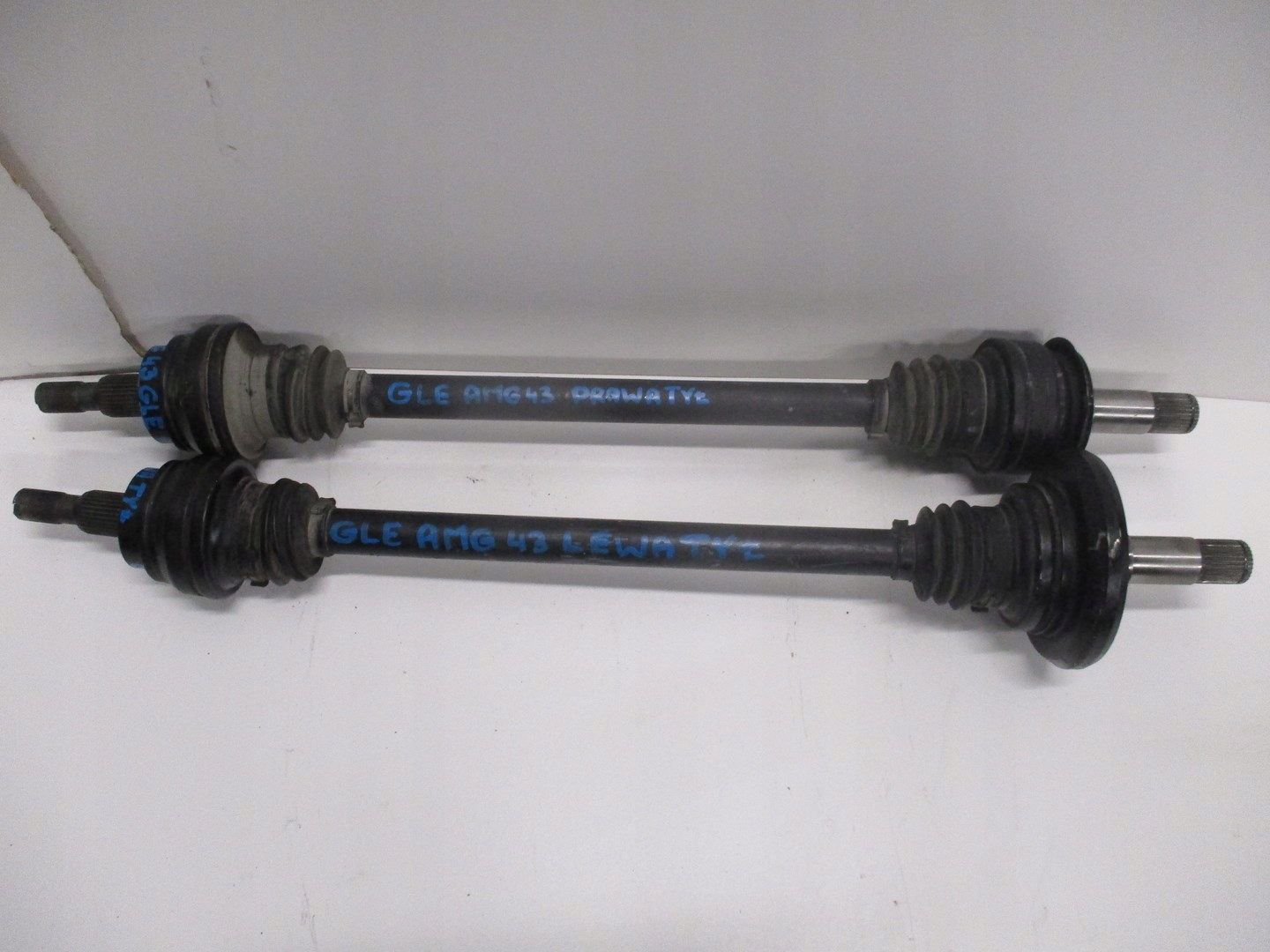 semi-axis right MERCEDES GLE AMG 43 3,0iT rear part