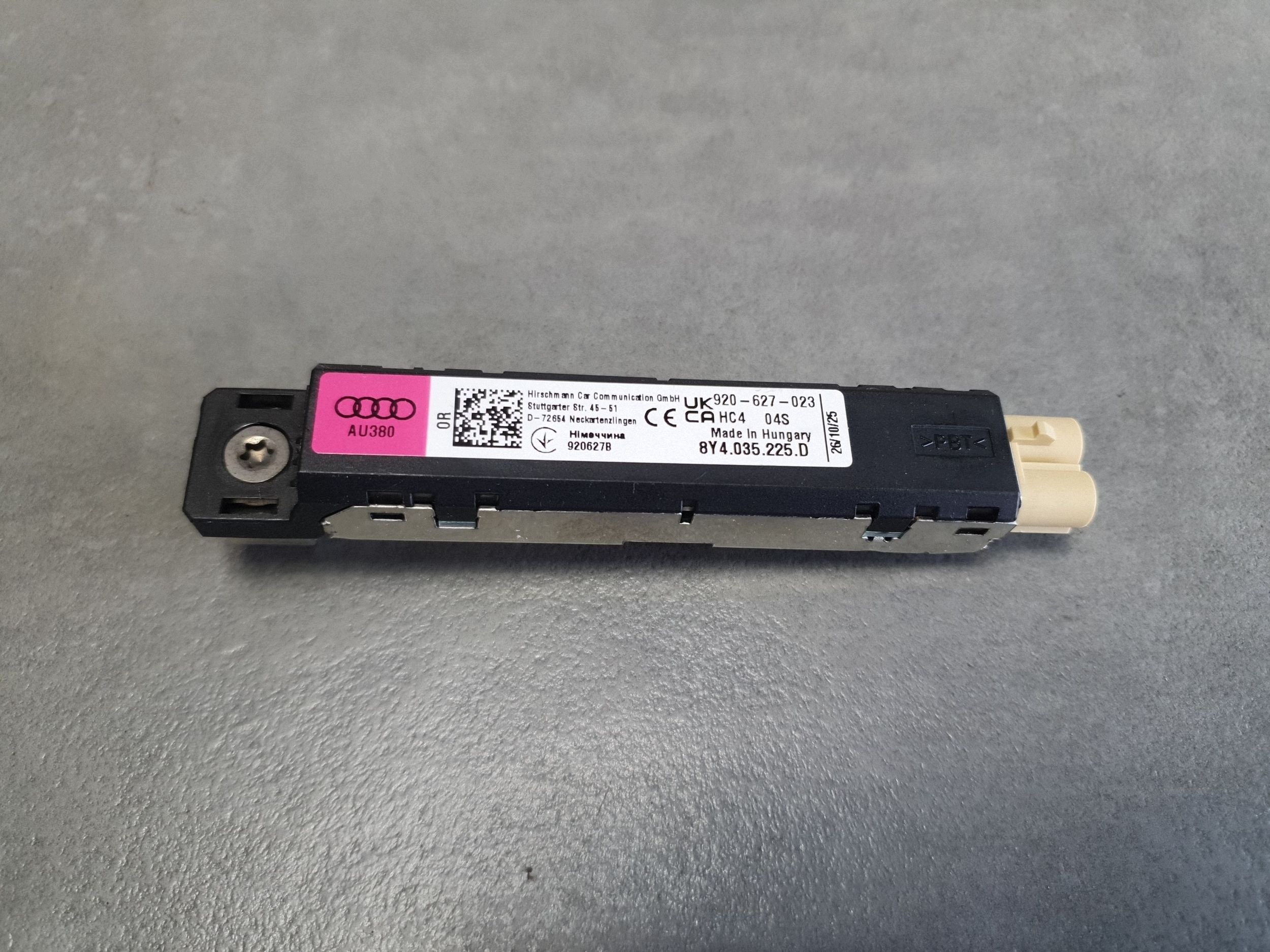 Audi A3 8Y antenna amplifier 8Y4035225D