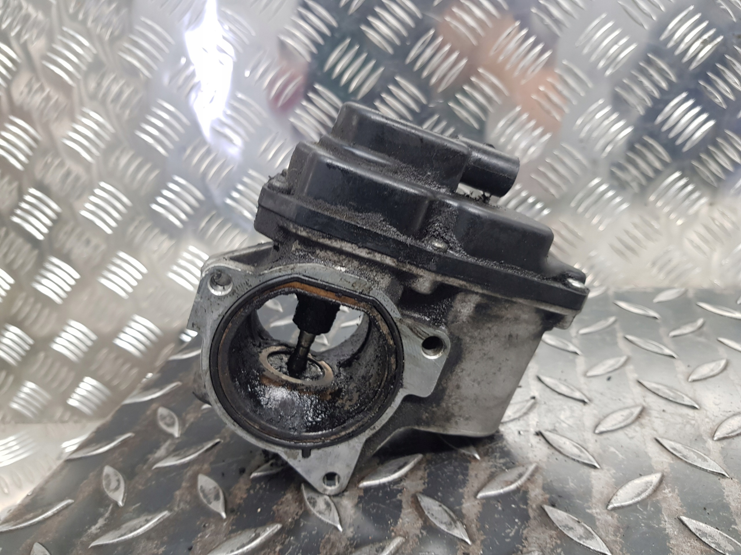 AGR-Ventil VOLKSWAGEN PASSAT B6 03L131501D