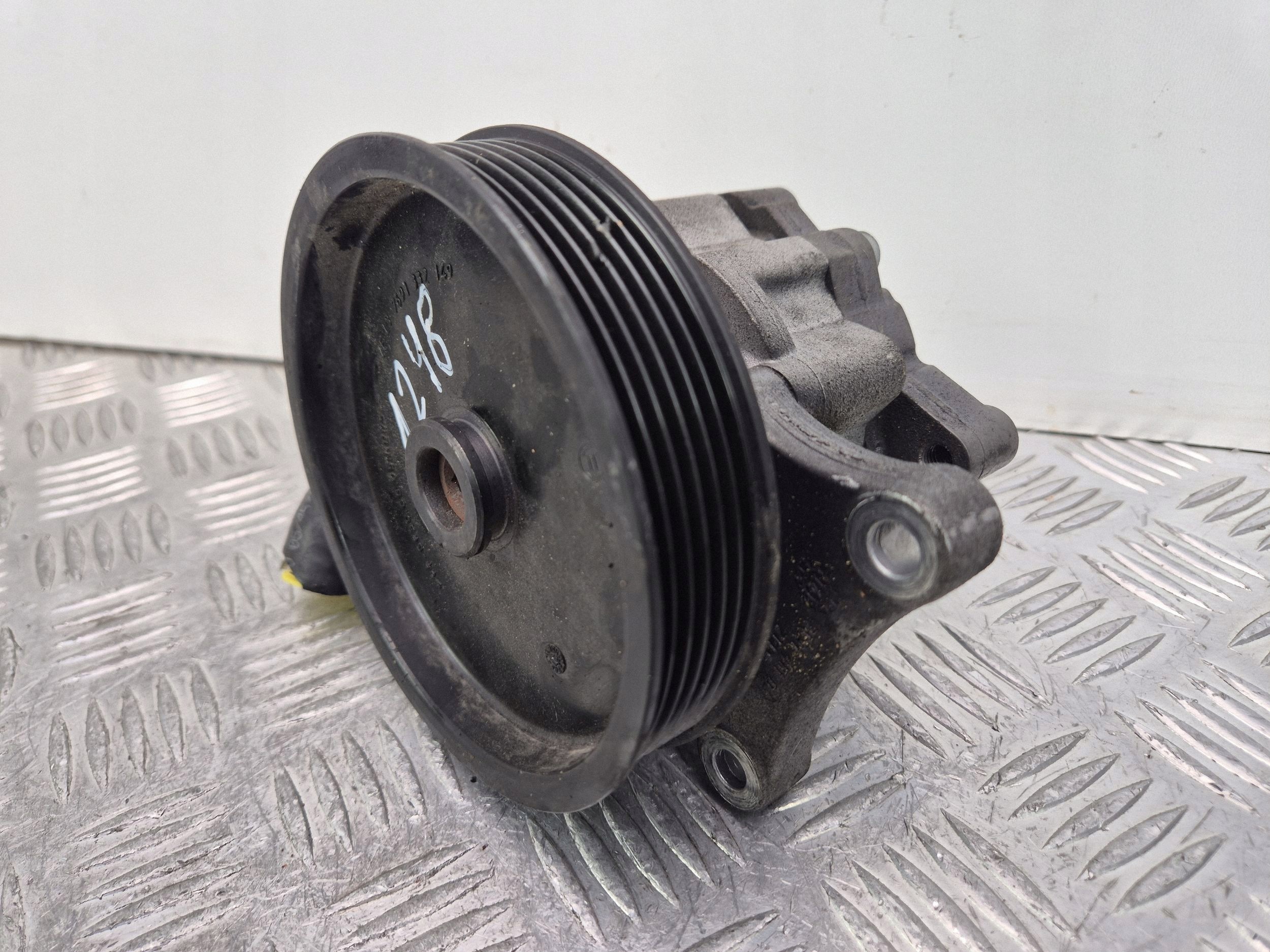 Mercedes C250 CGI W204 Pompa servosterzo A0064663601