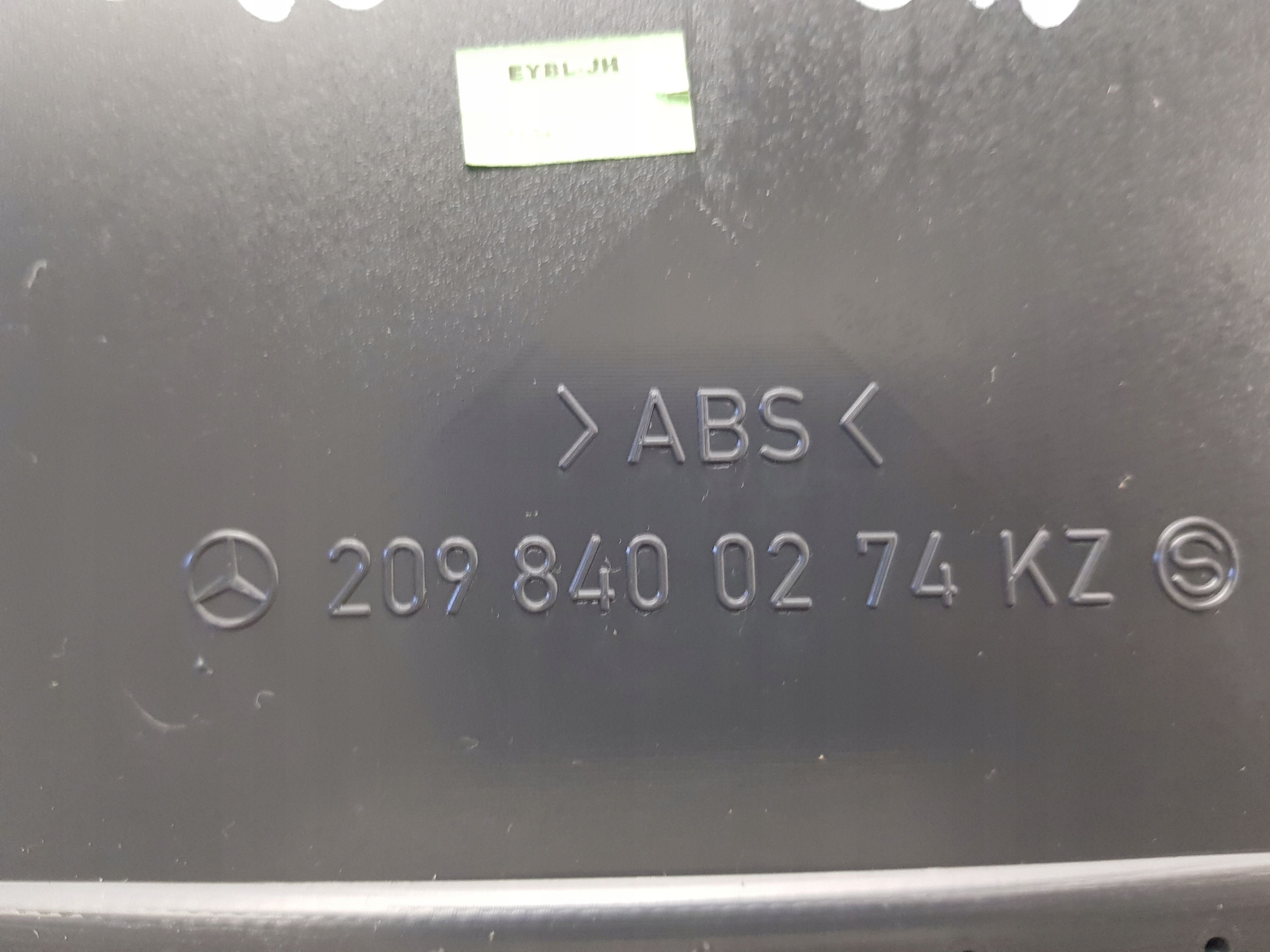 Handschuhfach mitte KANAPY heck TUNEL mitte MERCEDES W209 COUPE 2098400274