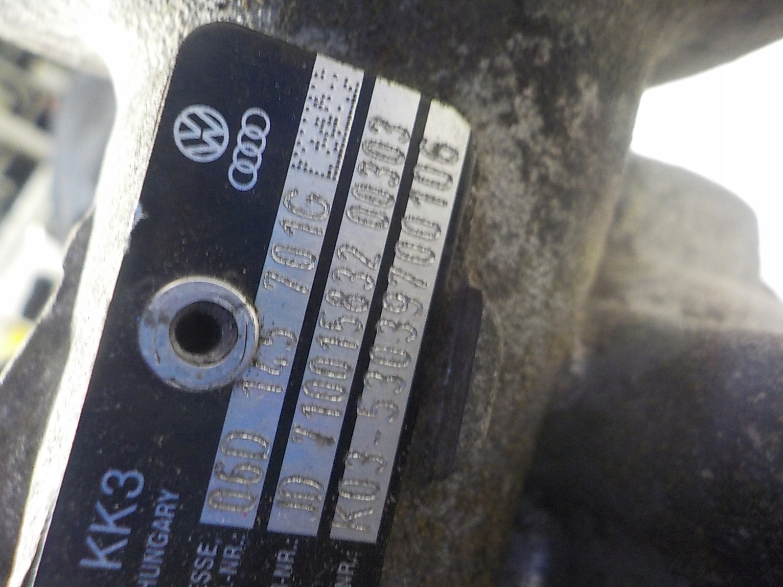 AUDI A4 B7 2.0 TFSI turbo TURBINA 06D145701G