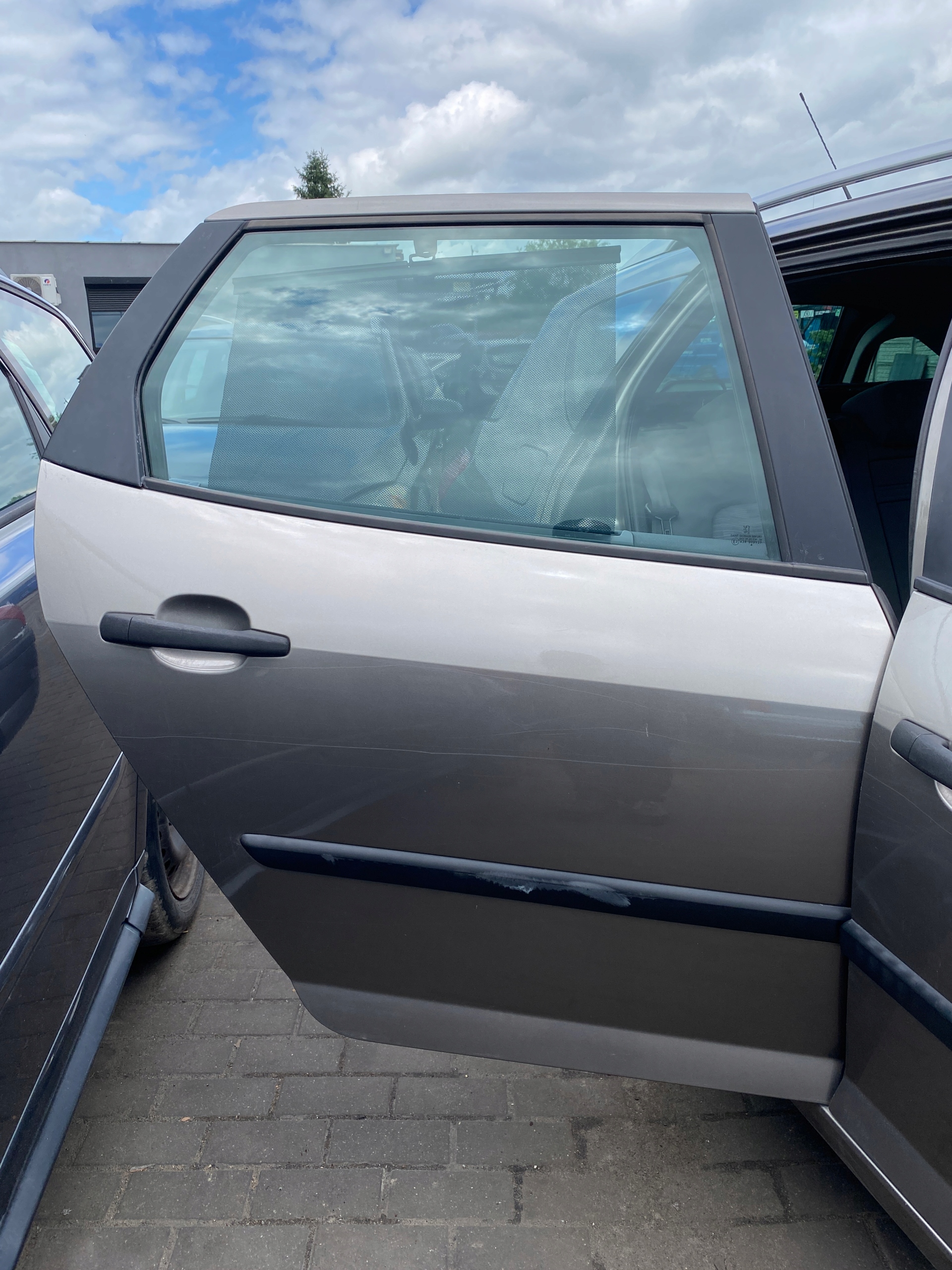 tür rechts hinten heck Peugeot 407 SW 04-10 code lakieru KDAC