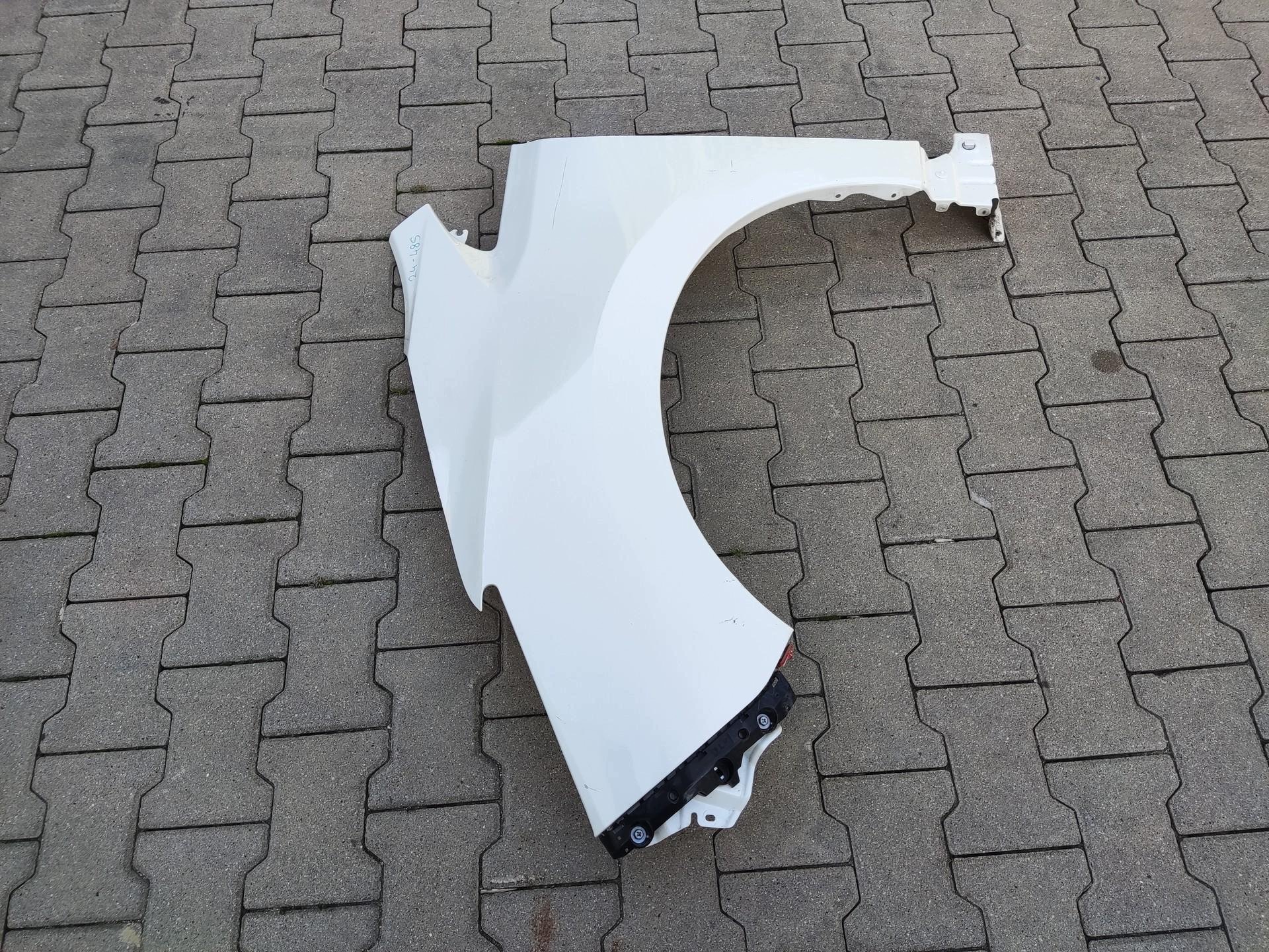 fender left front front NISSAN LEAF II 2017-2022