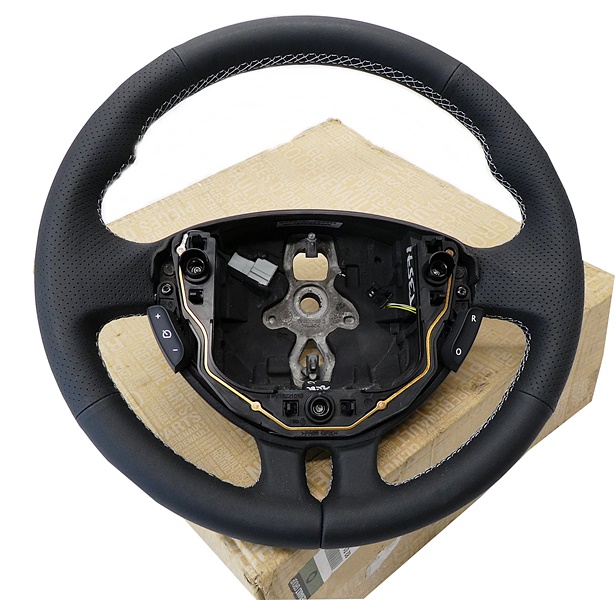 8201049589 - Новый оригинальный руль RENAULT CLIO III / SPORT