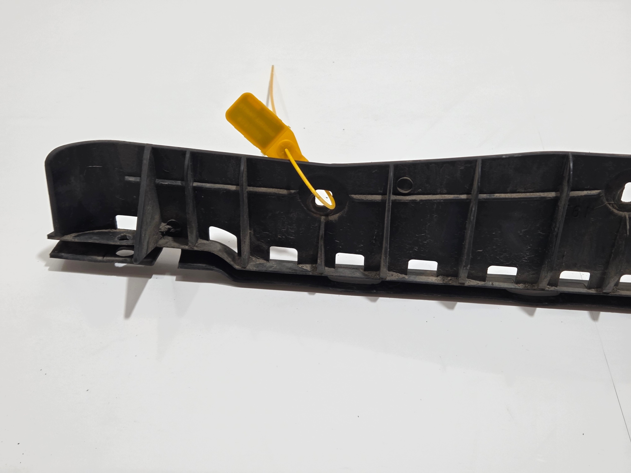 PROWADNICA paraurti posteriore BMW E60 E61 M PAKIET 7897144