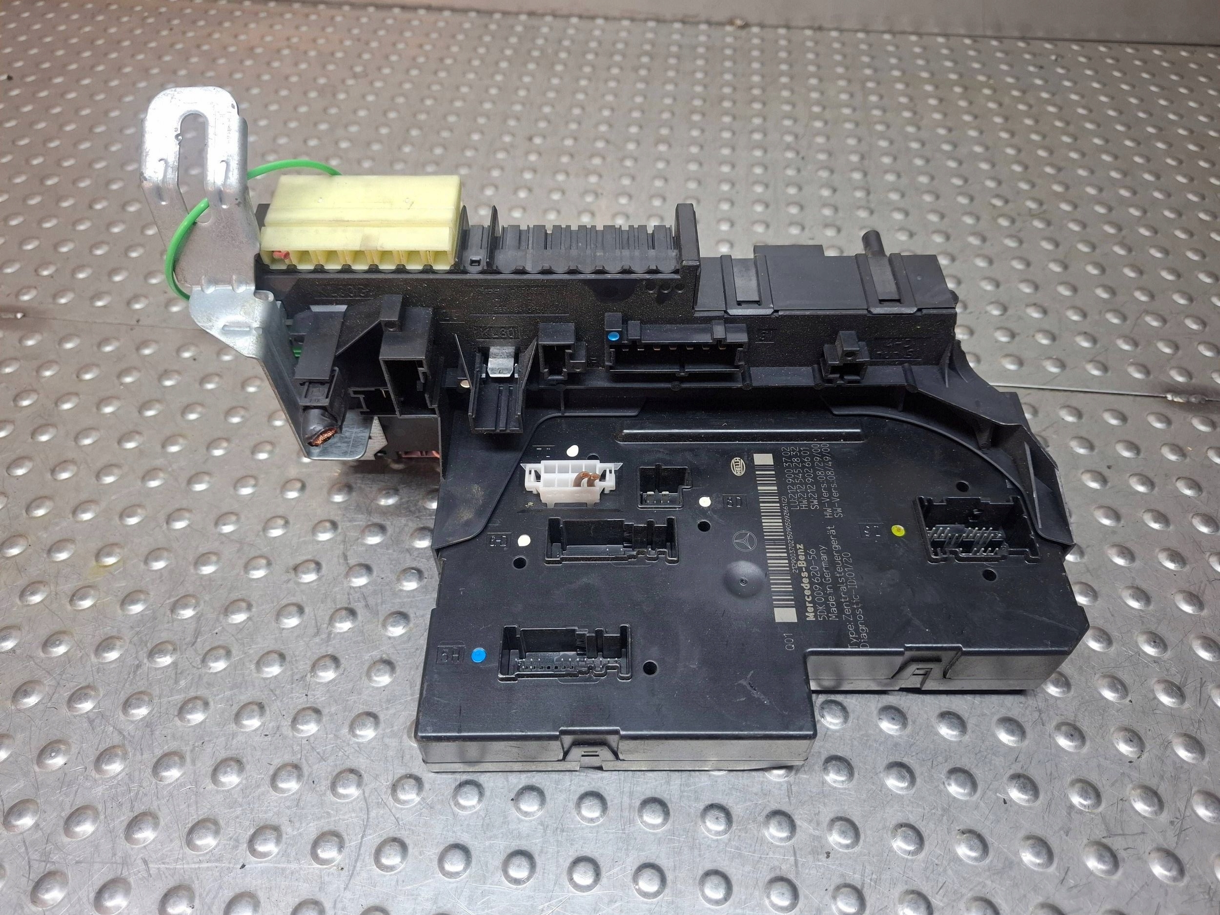 module control unit SAM 2129003702 MERCEDES W212 W204 W207 3.0 CDI