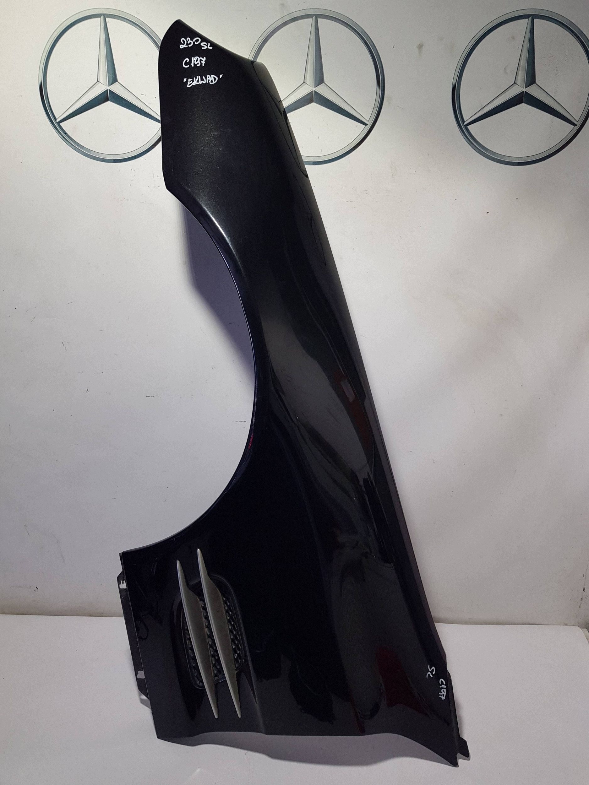 fender front left Mercedes SL R230 W230 197 C197