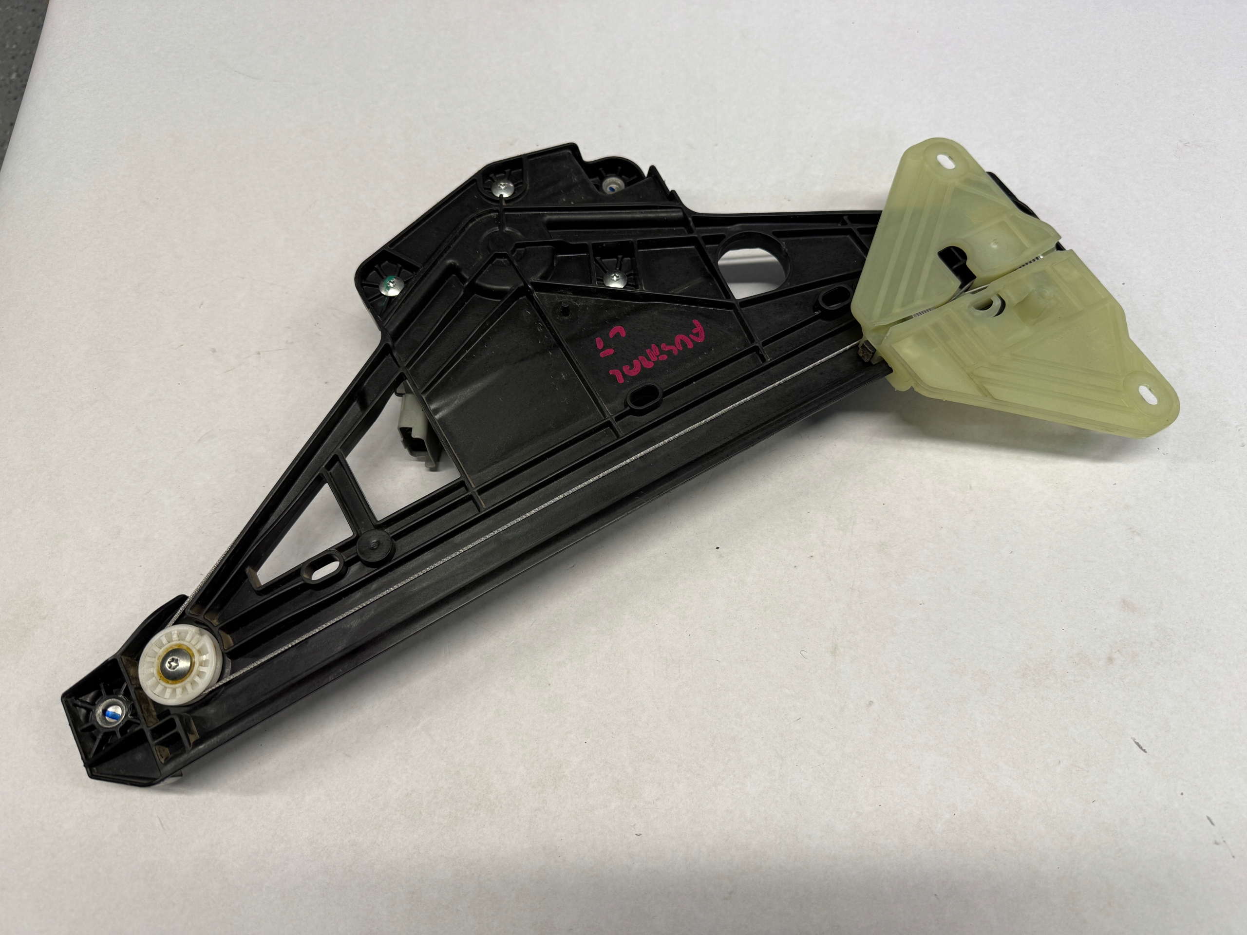 RENAULT AUSTRAL 1.2 E-TECH window regulator left rear part 827210436R