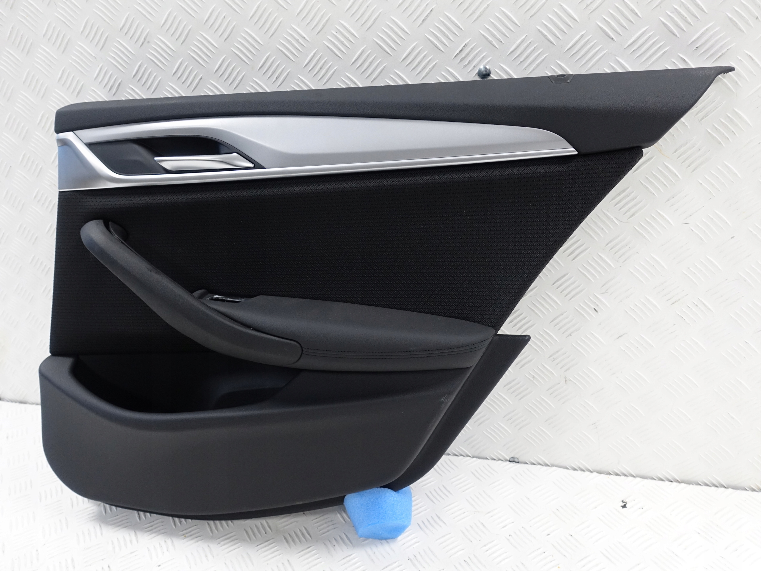 BMW 5 G31 G30 & LCI upholstery right rear part