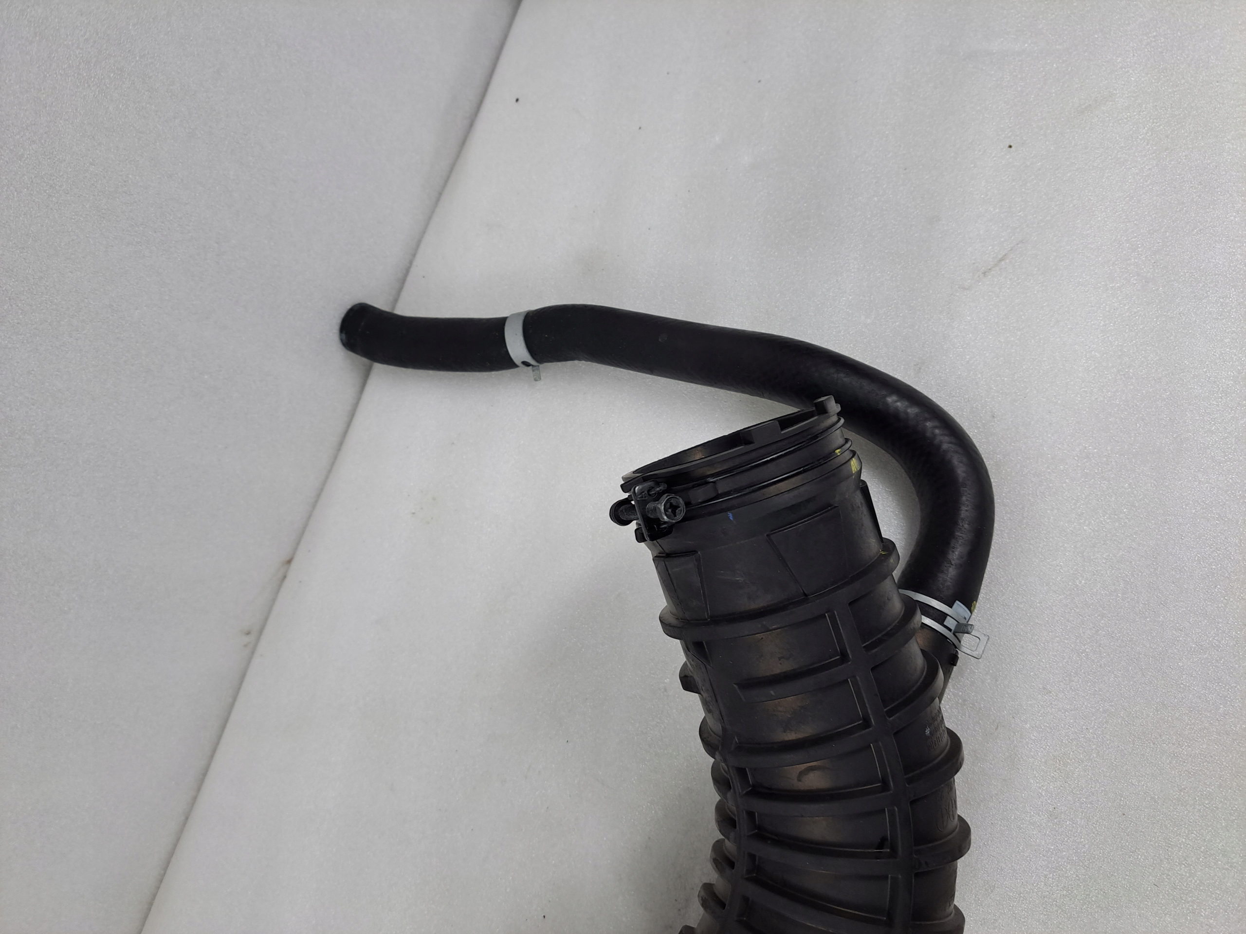 патрубок труба Воздух kia CEED III 28140-M6850