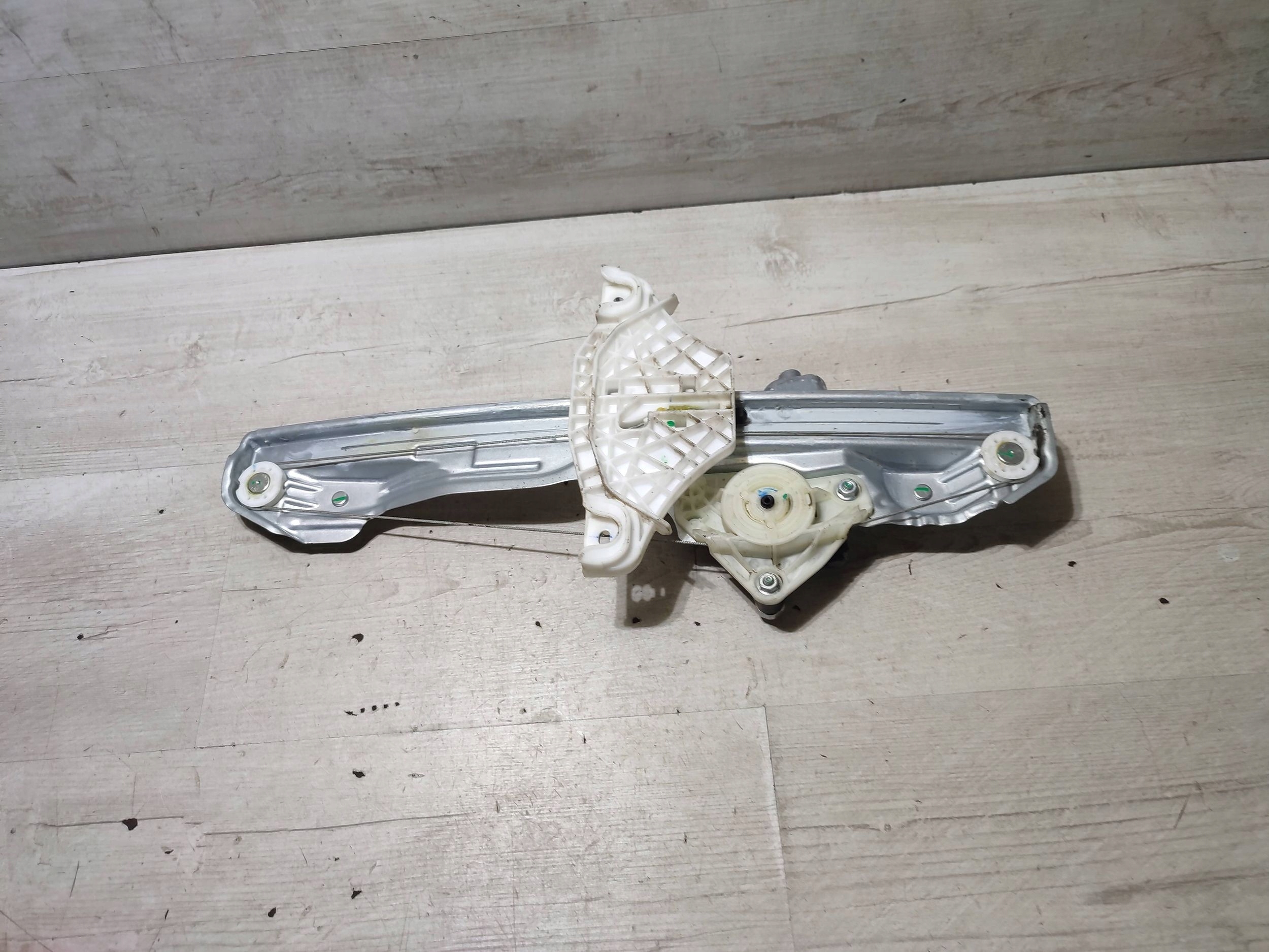 Hyundai Kona and 2018 rear part side left window regulator