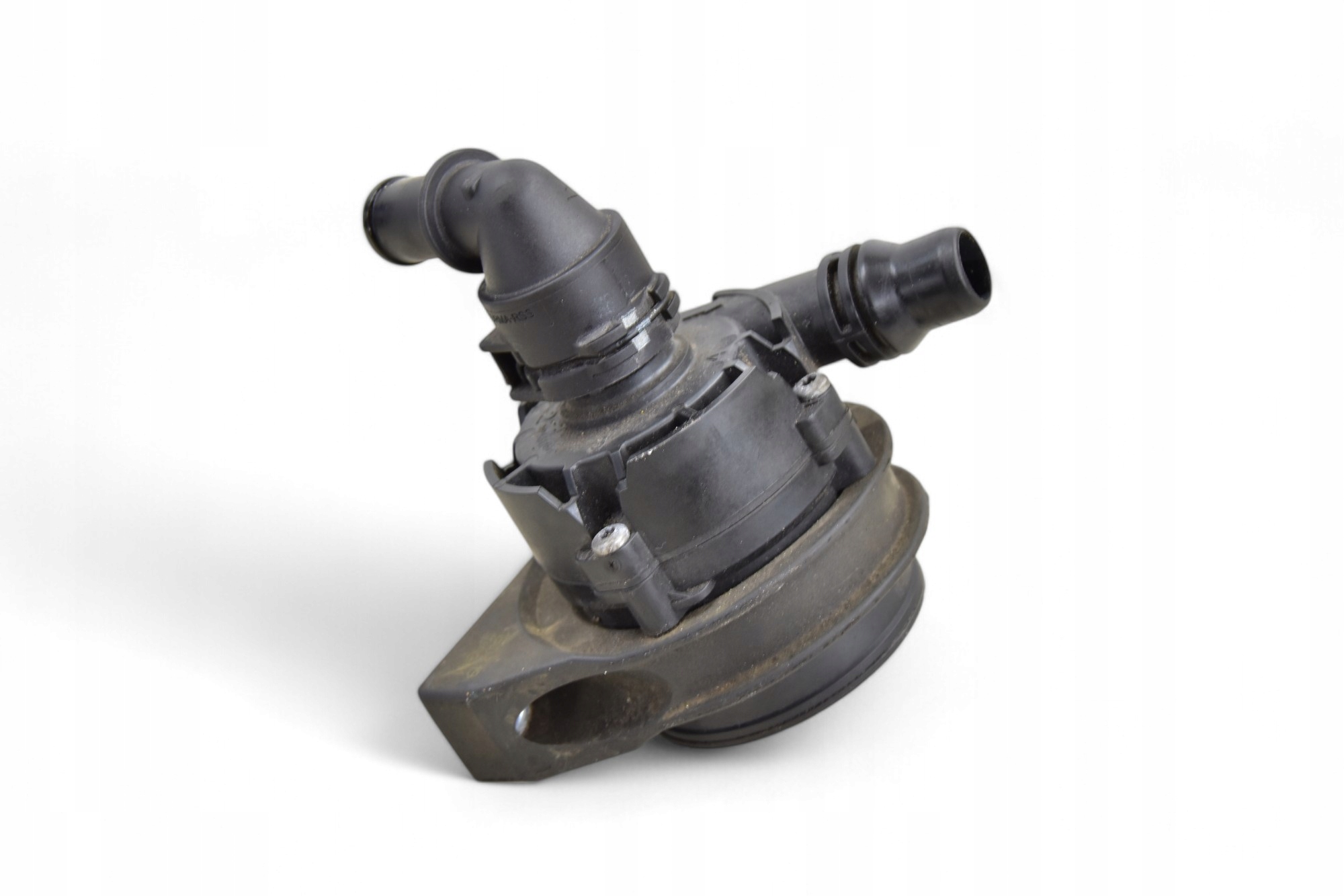 dodatna pumpa vode BMW M5 F90 G30 4.4 V8 8093829