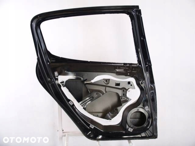 Peugeot 308 H/B 07-11 door left rear. left rear part