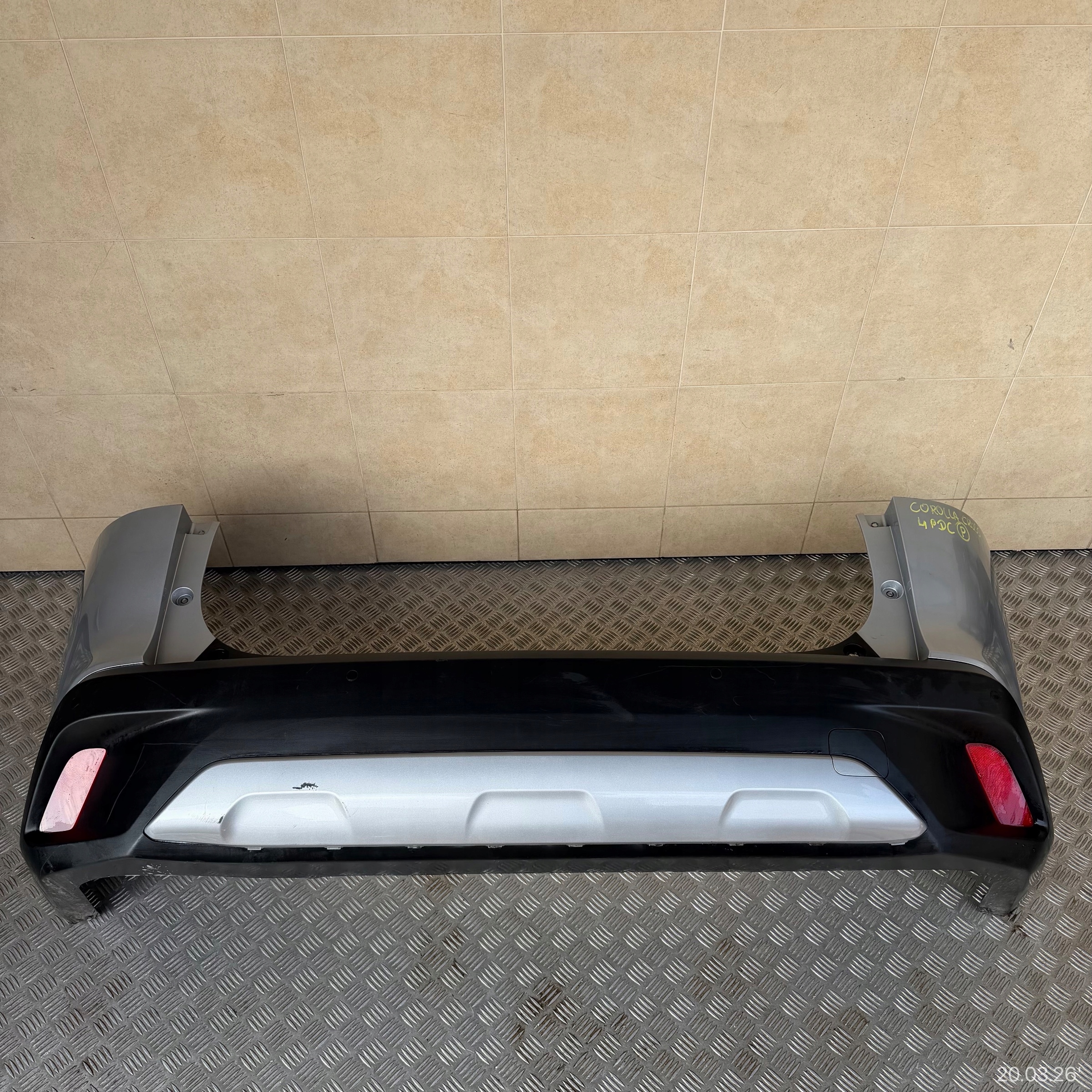 bumper rear complete TOYOTA COROLLA CROSS 2025 ROK 4 PDC
