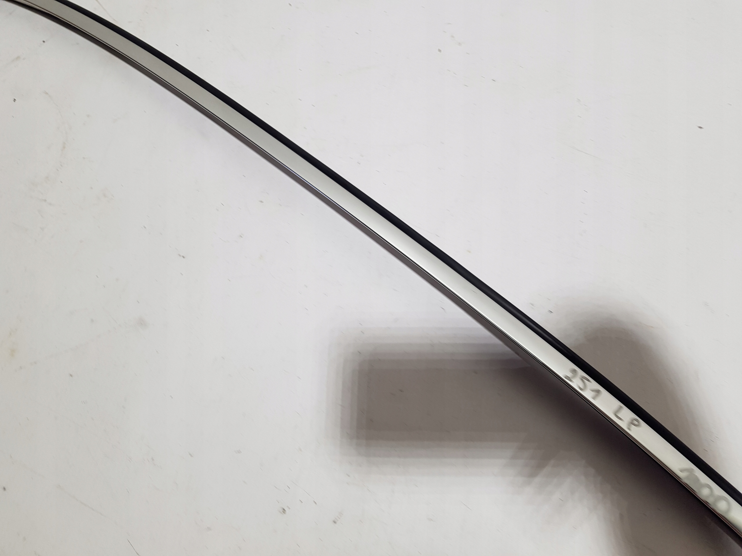 moulding door left front CHROM MERCEDES W251