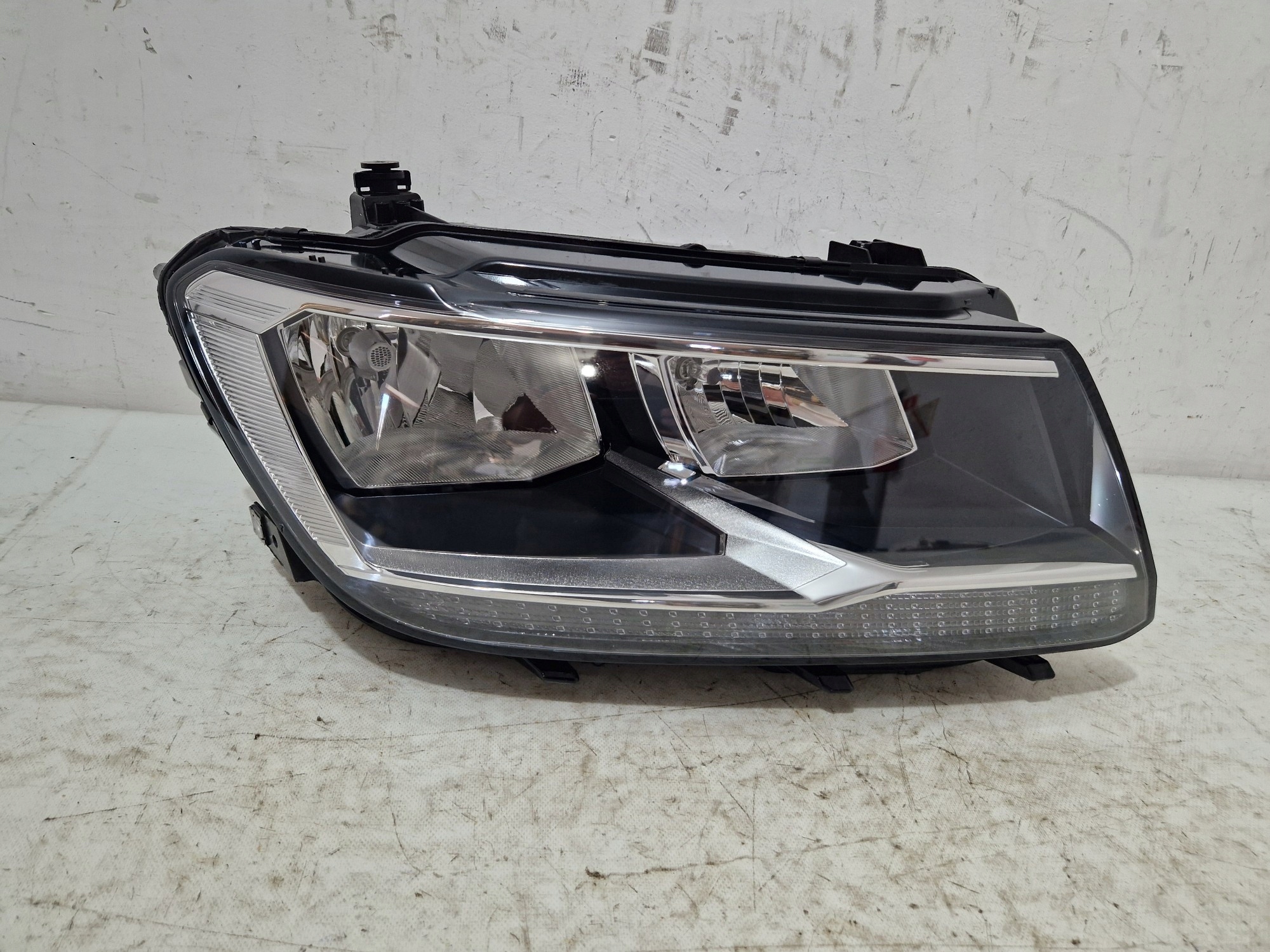 VW TIGUAN II 5NB REFLEKTOR light right front front 5NB941006B