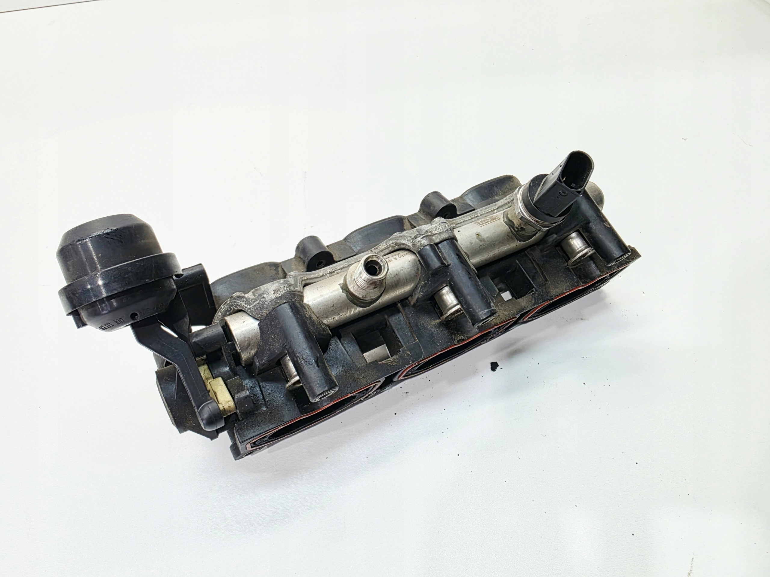 intake manifold left AUDI A4 B7 A6 C6 3.2 FSI 06E133109E