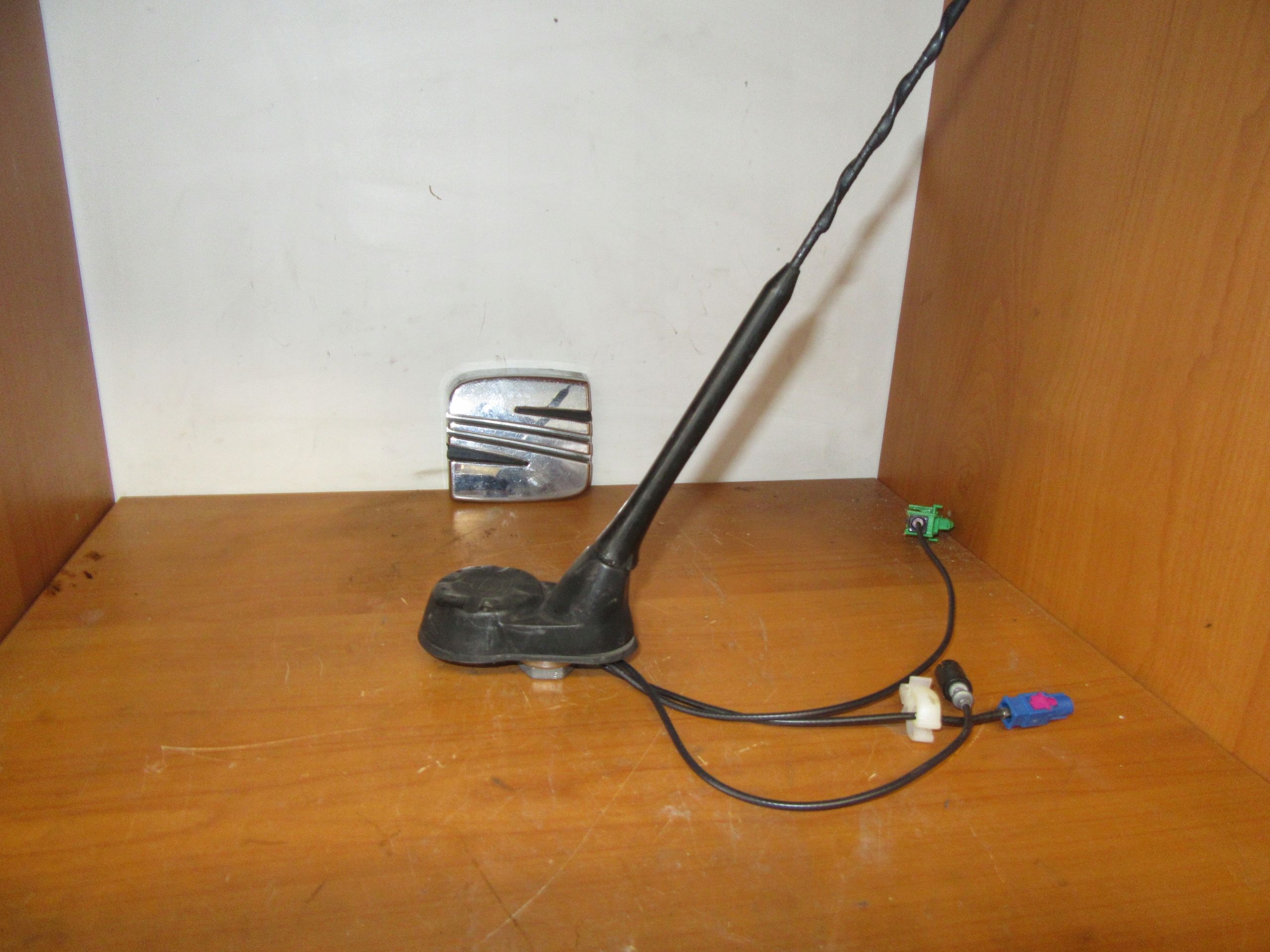 Seat Leon II Altea GPS антенная база 5P0035501D