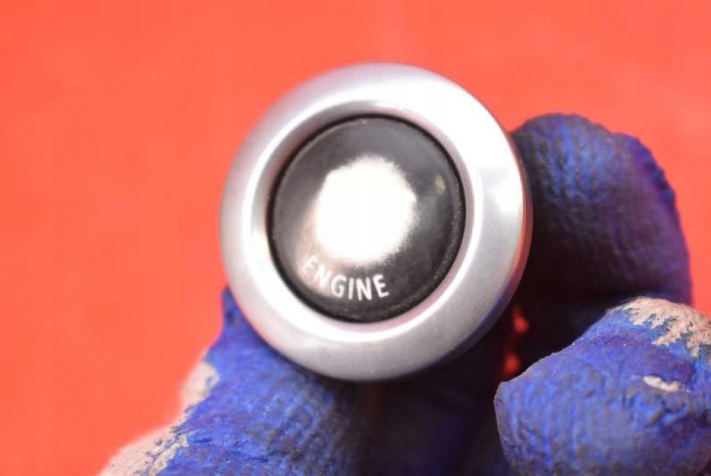 ignition key button 6954719 BMW E90 E91 2.0i 150 KM 04-10