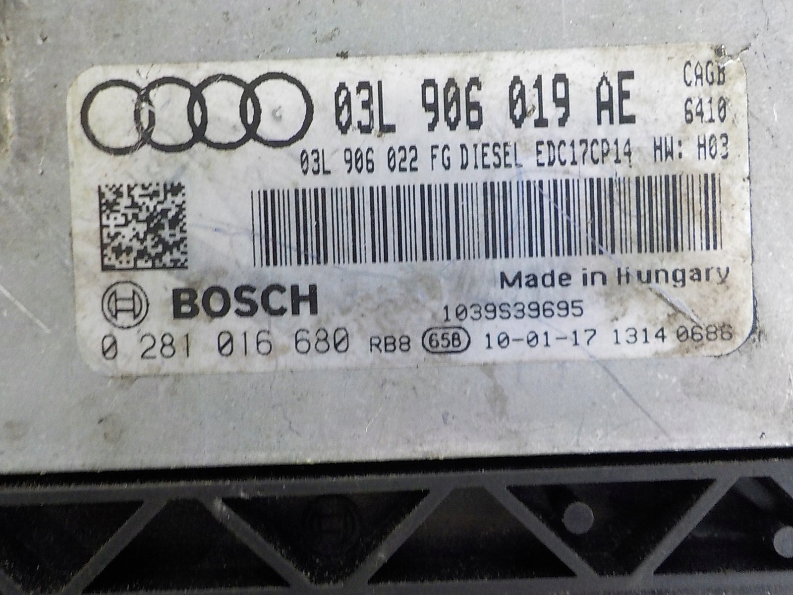 AUDI computer control unit 03L906019AE 0281016680