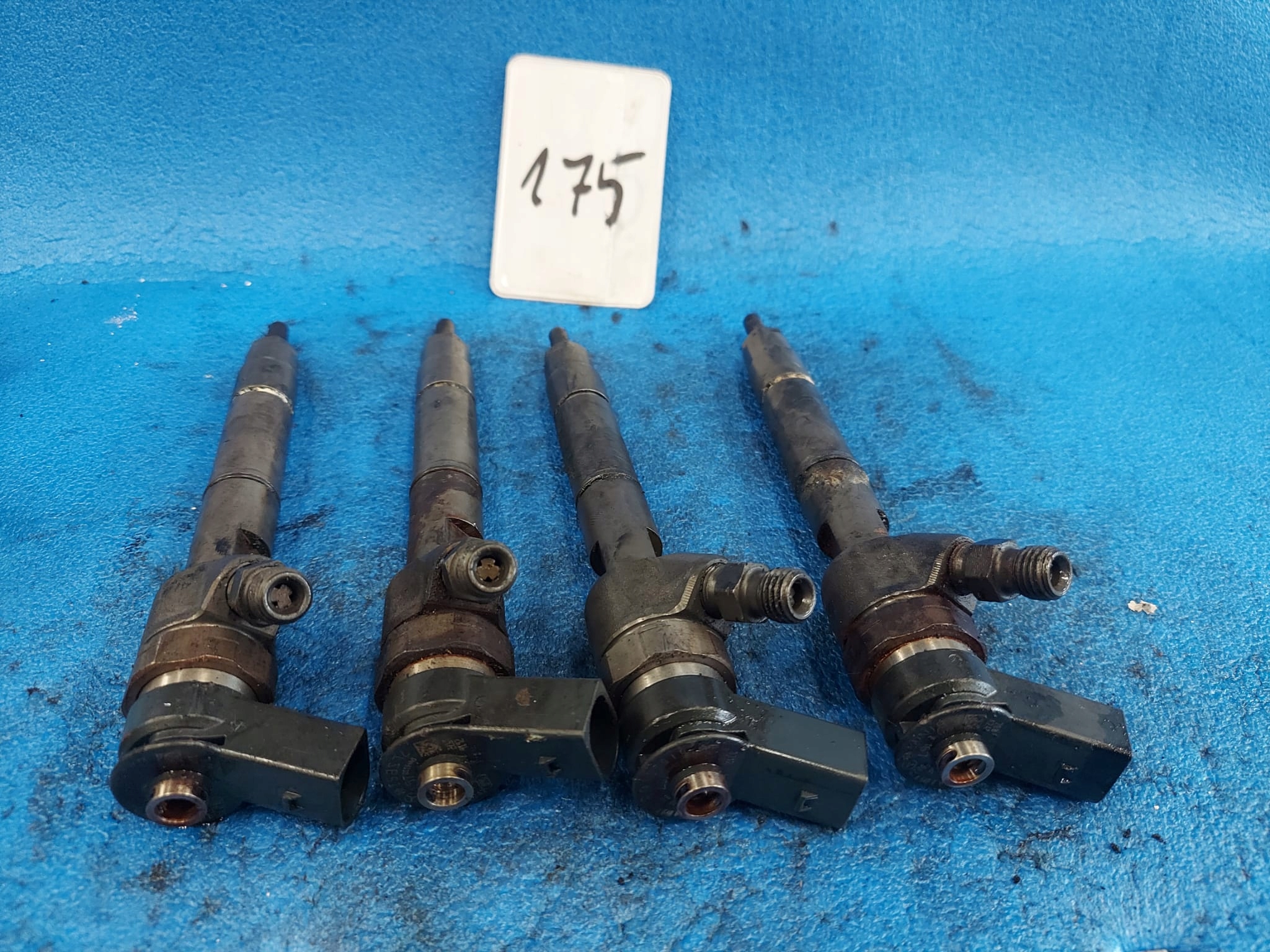 Einspritzdüse MERCEDES 0445110167 BOSCH