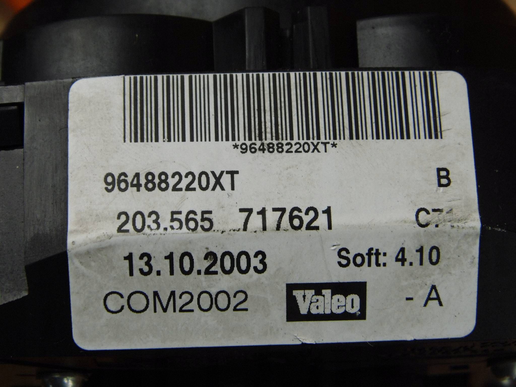 Citroen C2 with shifting control light switch of indicators