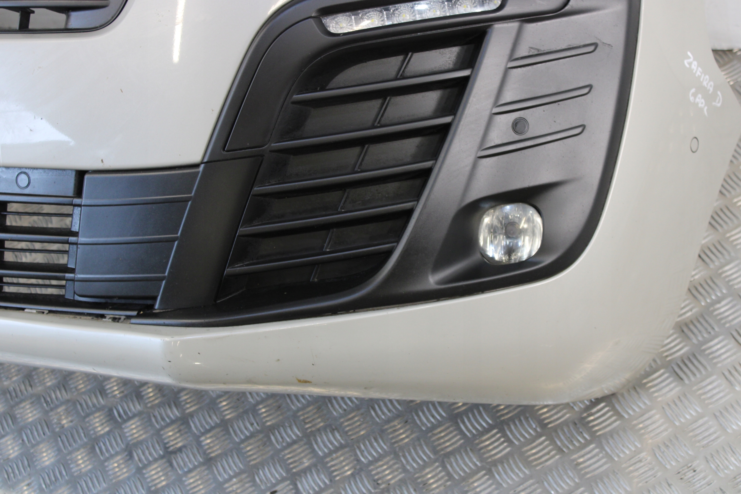bumper front front complete 6 X PDC OPEL ZAFIRA D LIFE 2.0 CDTI