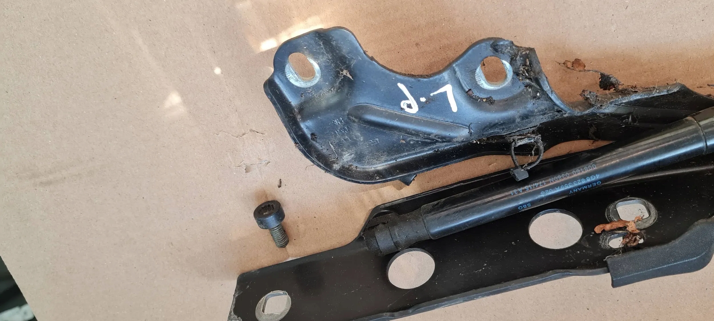 A6 C7 4G LIFT hinge POKRYWY bonnets left front LX7U 4G8823301E A7 4G