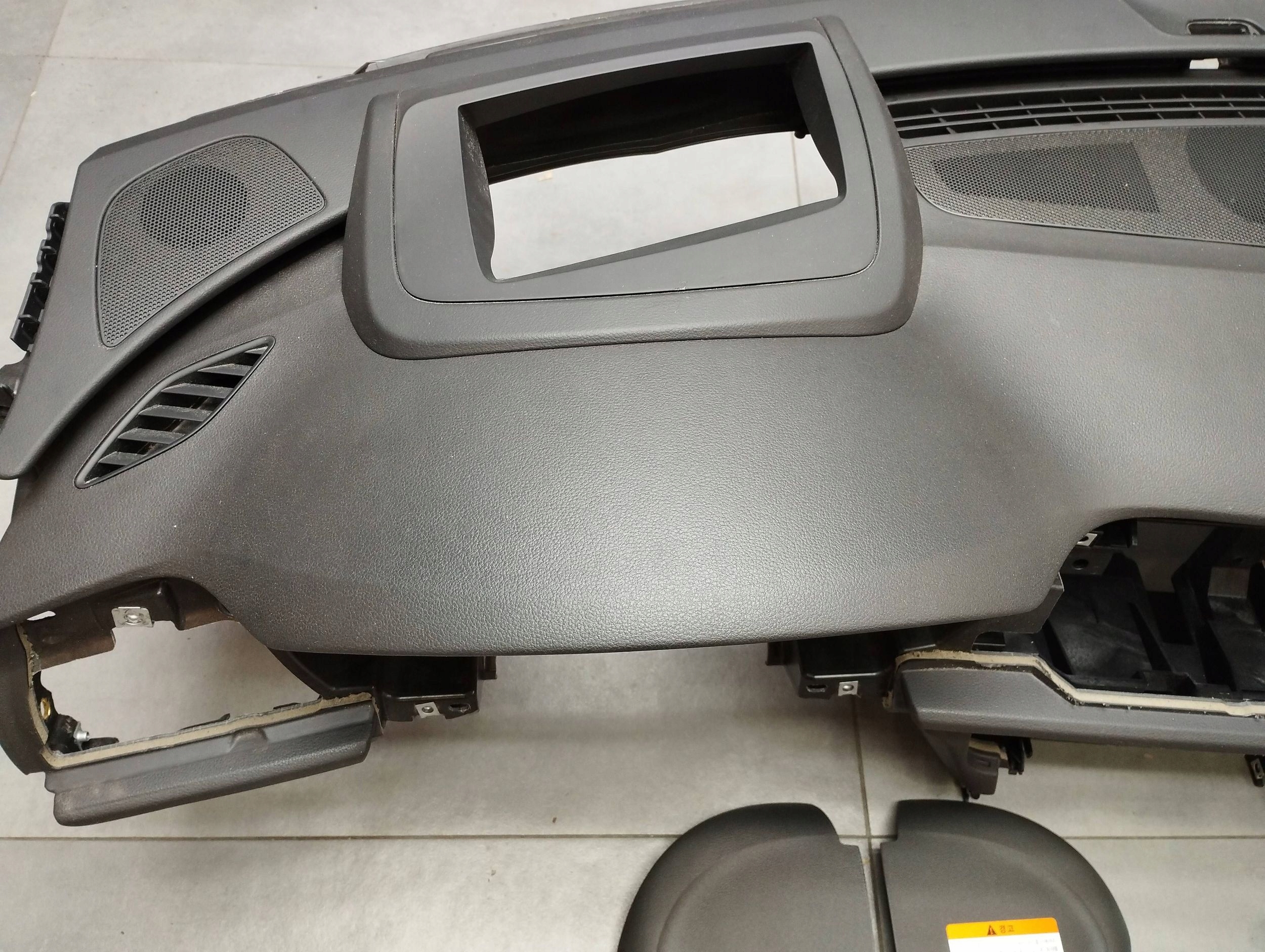 Audi A7 4G 2016 dashboard cockpit console 4G8857001N