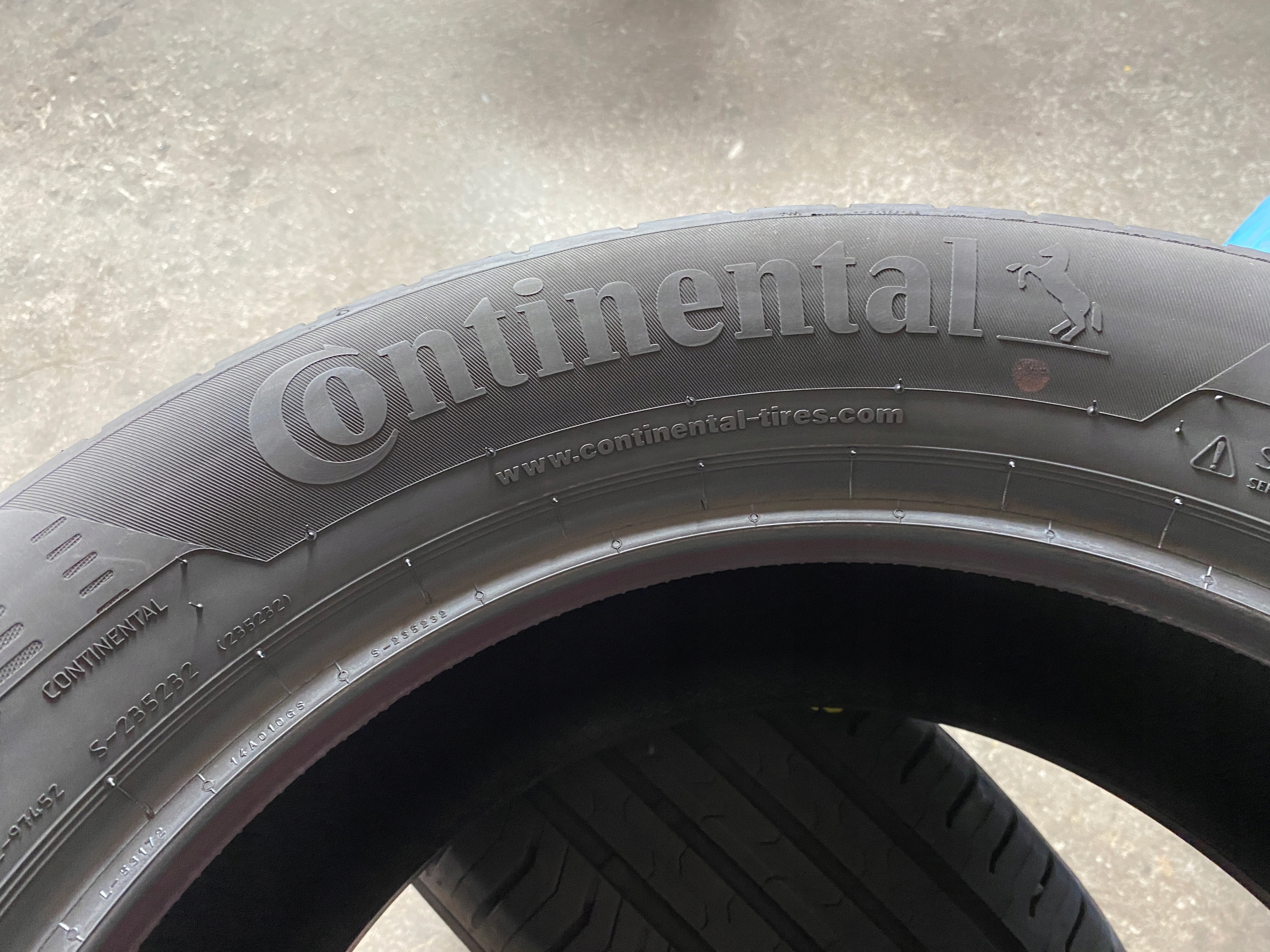 2 tyres summer 235/55R17 Continental ContiEcoContact 5 6mm