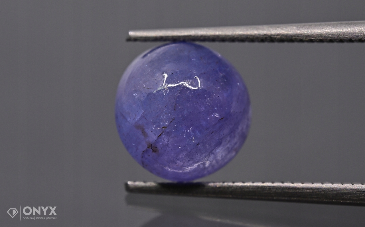 Tanzanit kabošon kulatý fi 8,5 mm