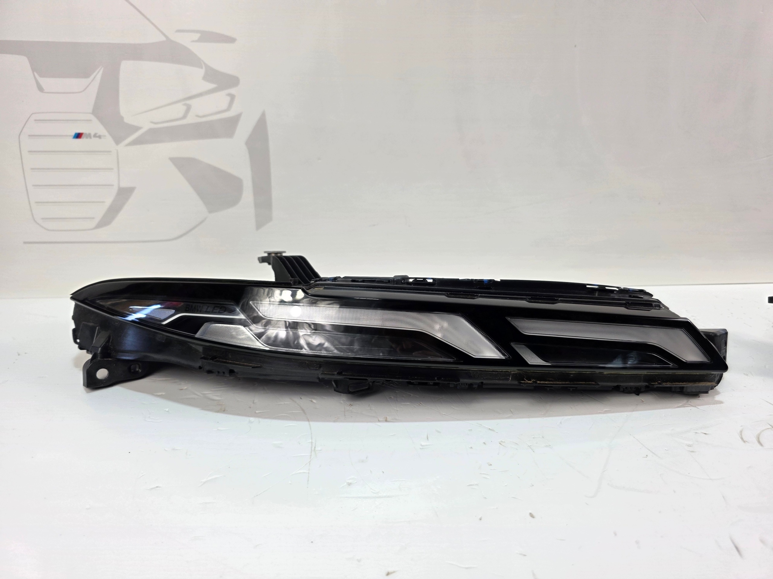 lights front upper DRL BMW X7 G07 LCI 9880594 9880593