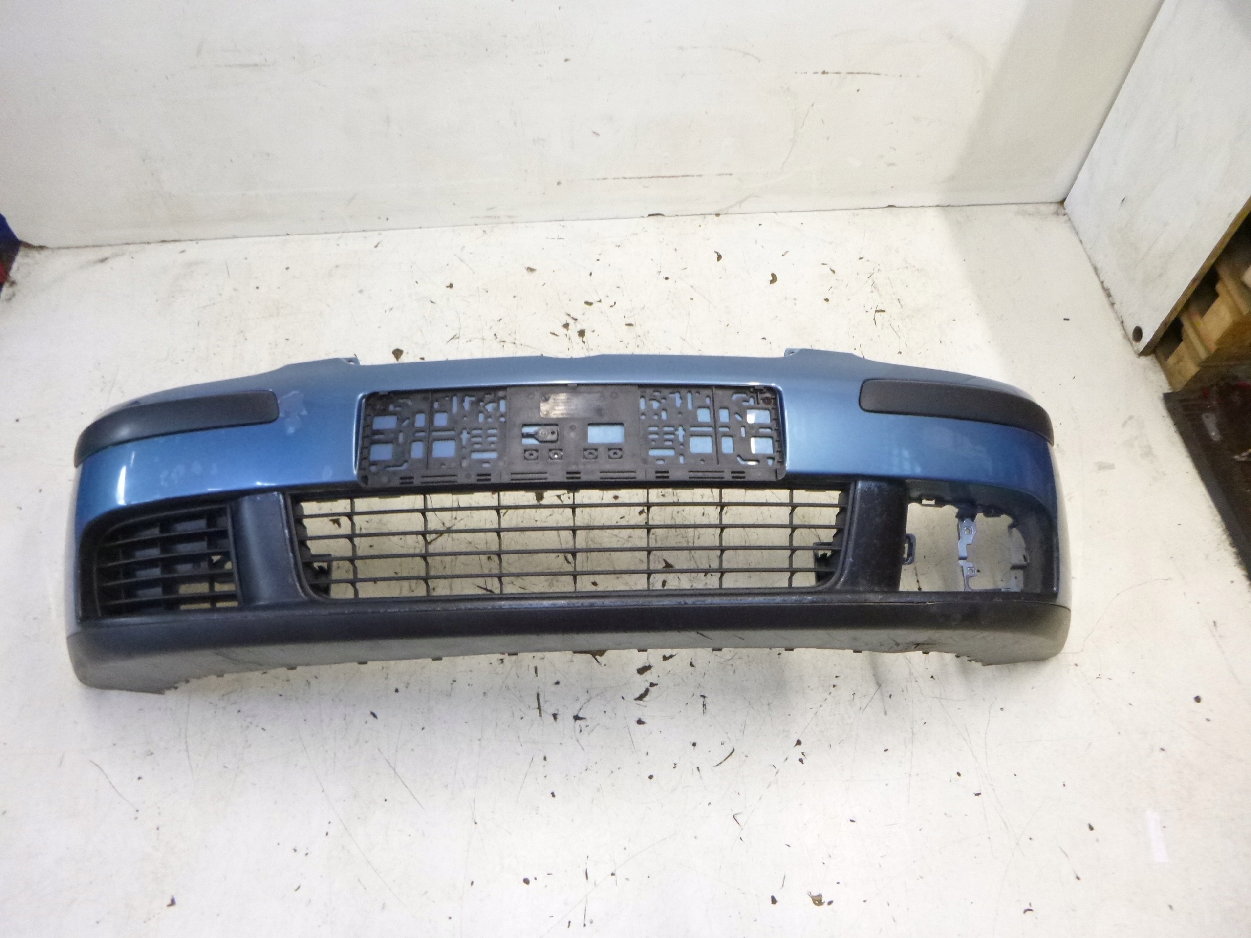 bumper front VW Golf V 2003-2008 LA5S 1K0807217M OE