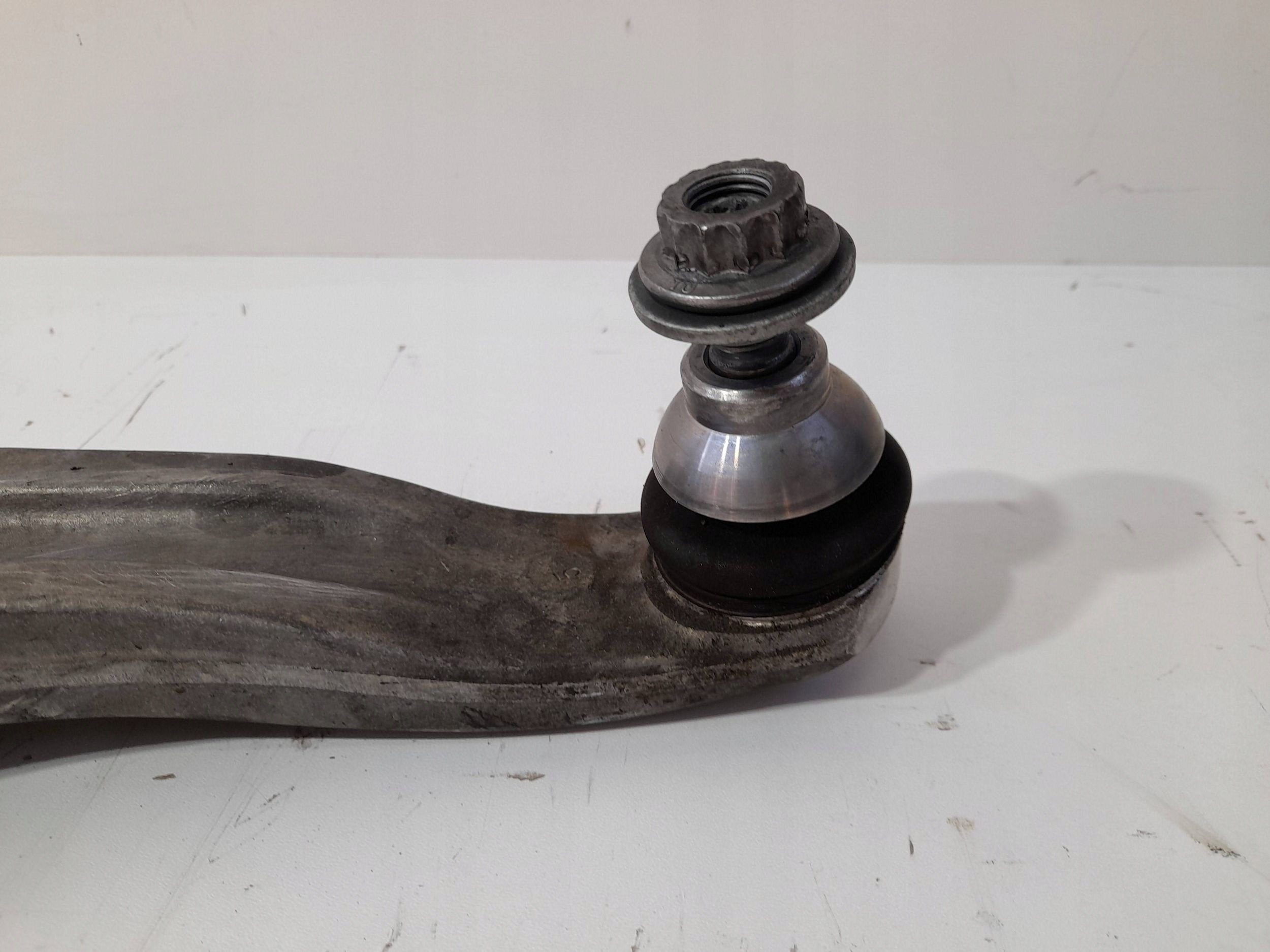 Mercedes-Benz GLA H247 arm front right 2473330400 (Q596)