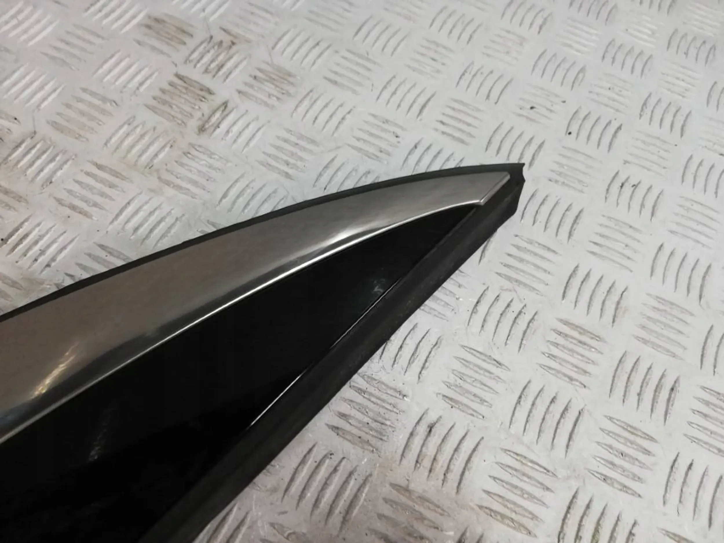 LISTWA OSŁONA SŁUPKA PRAWY TYŁ CITROEN C4 PICASSO II Producent części Citroen OE