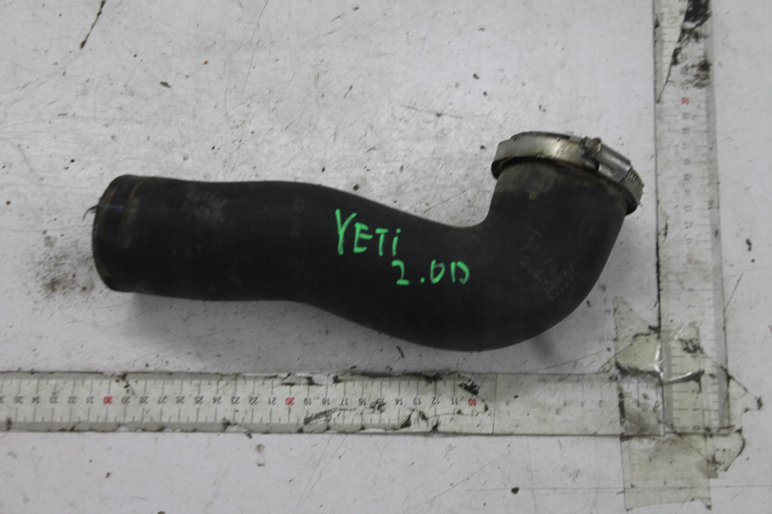 ROHR INTERCOOLER 1K0145832AA YETI 2.0 TDI 09