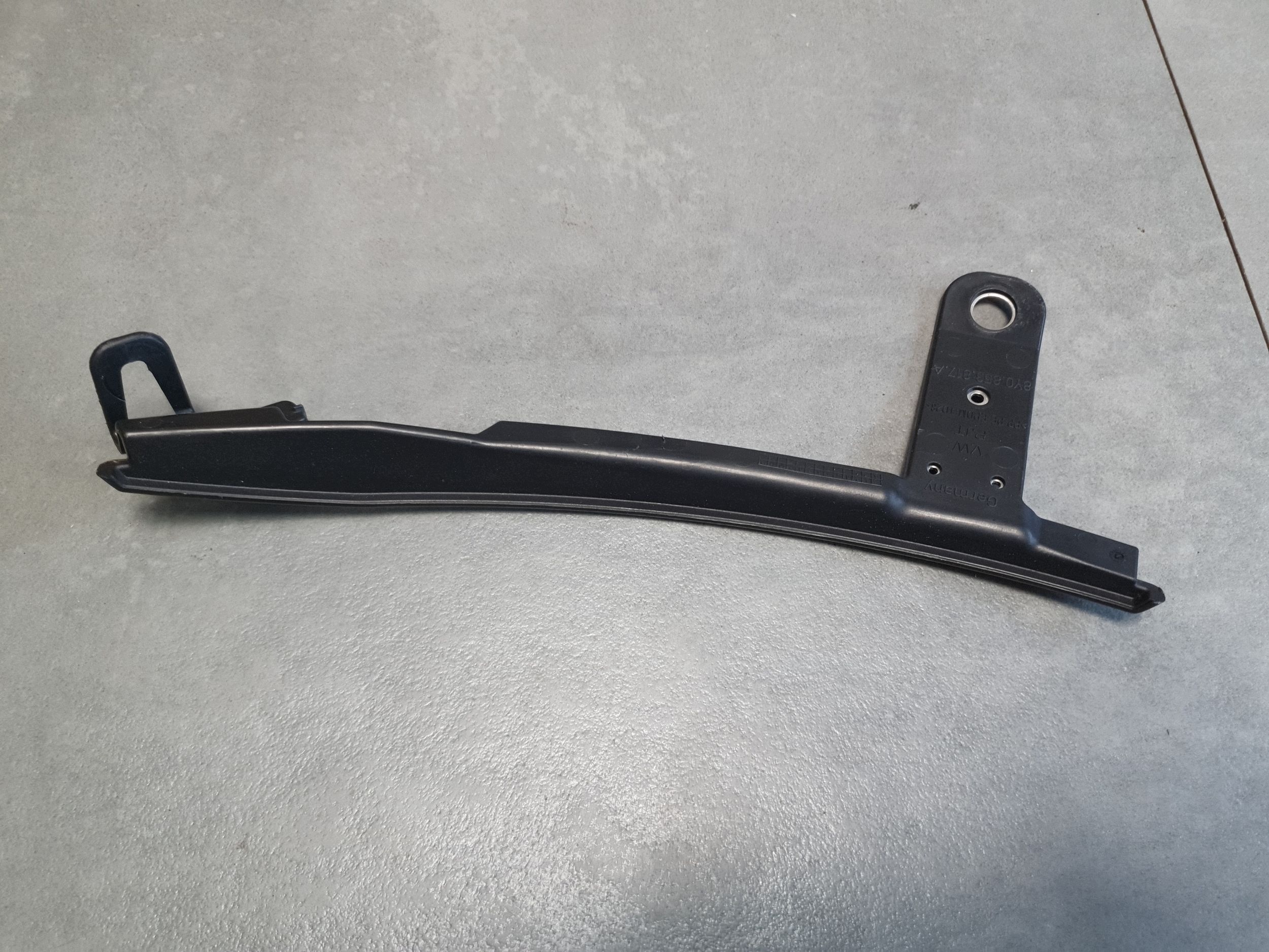 Audi A3 8Y blende abdeckung nadkola links heck 8Y0853817A
