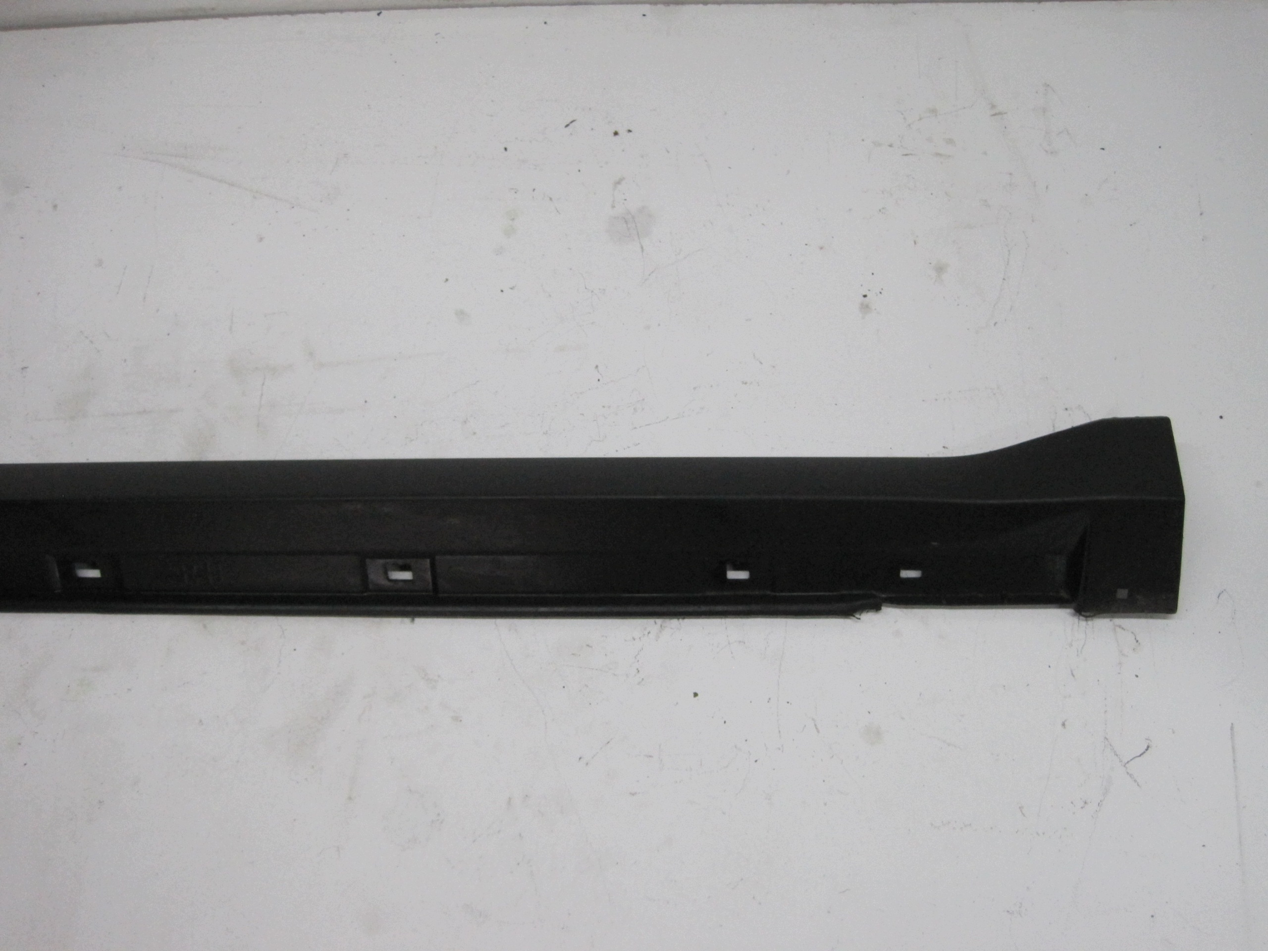cap moulding threshold SUBARU FORESTER III right 12R