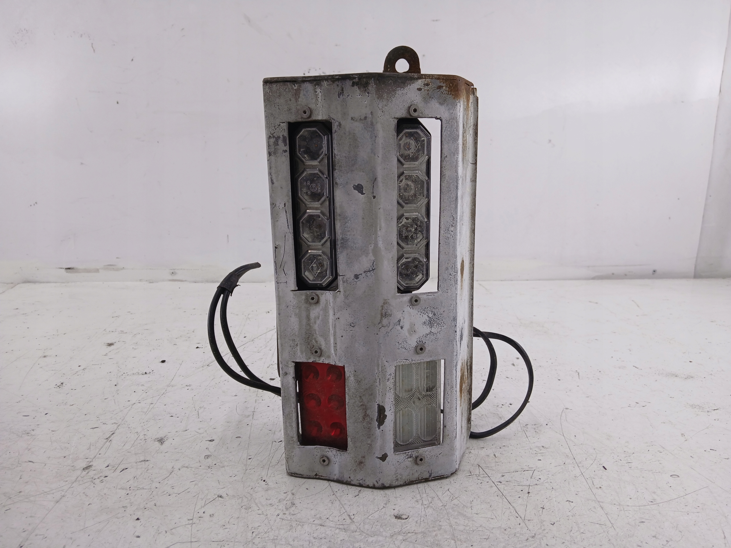 JEEP CHEROKEE XJ light right rear part TUNING OFFROAD CUSTOM