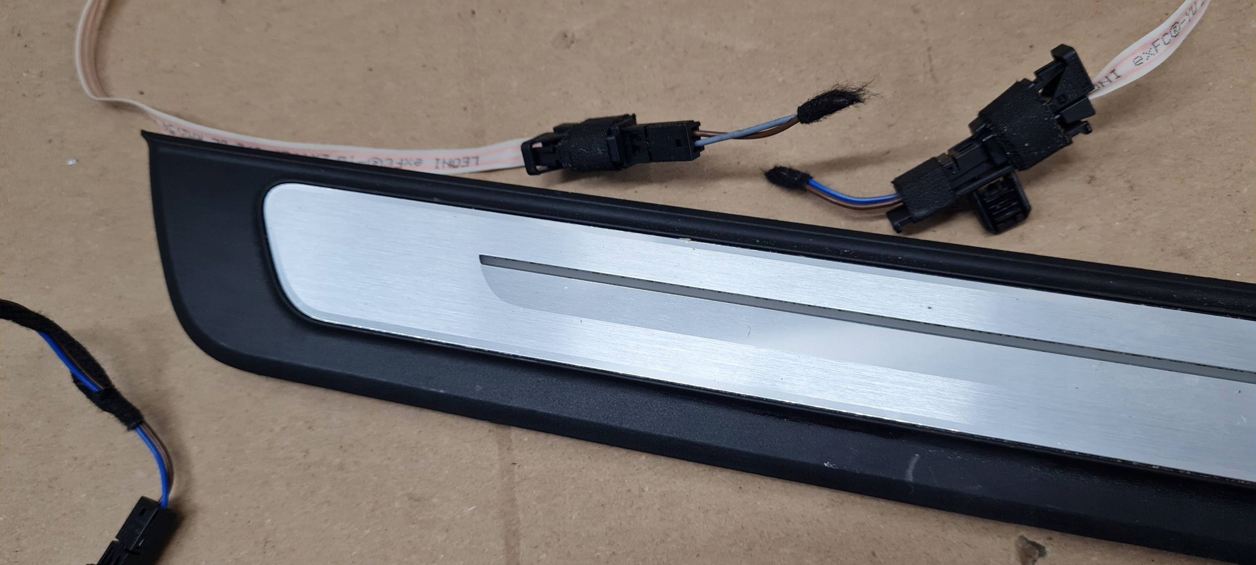 A6 C8 4K moulding mouldings caps threshold LED running board 4X SLINE 23R