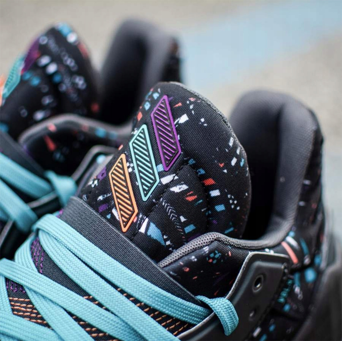 ADIDAS HARDEN VOL.4 LIGHTSTRIKE Marka adidas