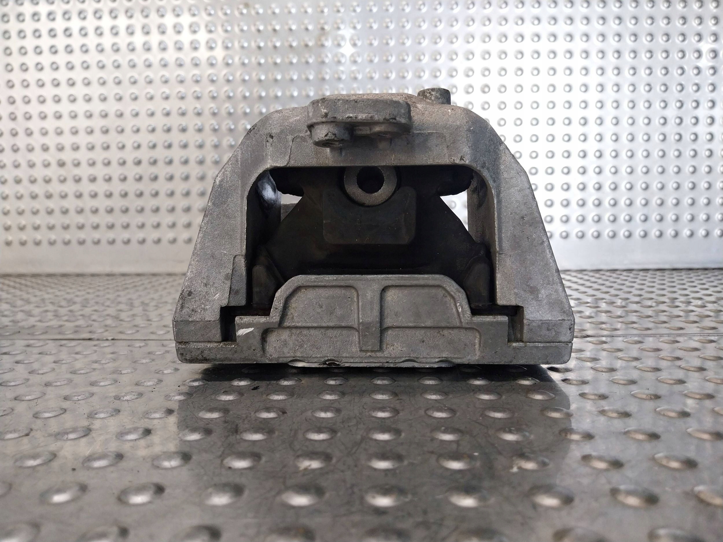 supporto Supporti motore usato 1J0199262BF VW GOLF IV LEON e OCTAVIA e A3 8L 1.9 TDI