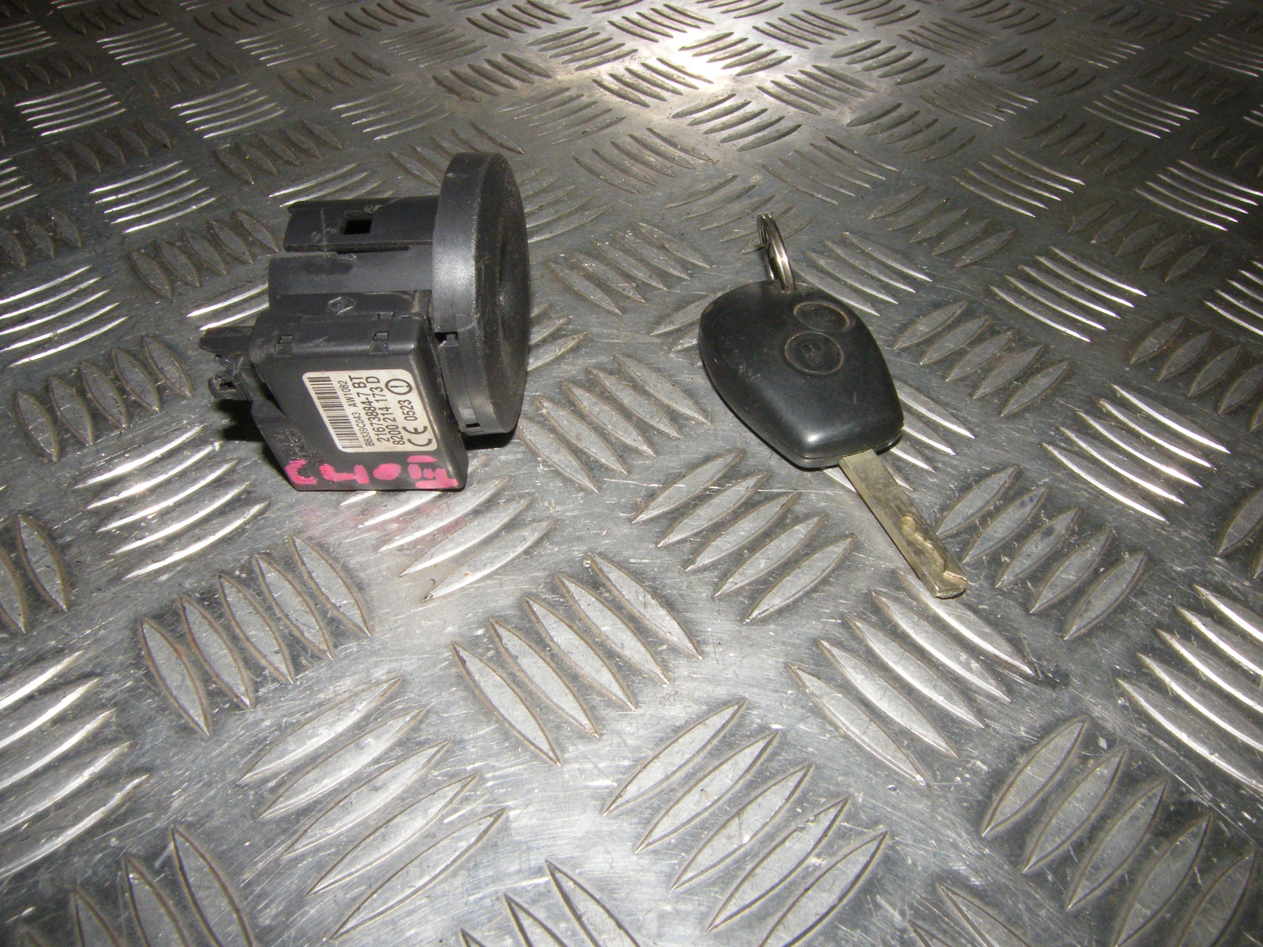 КЛЮЧ IMMO CLIO III 8200214173