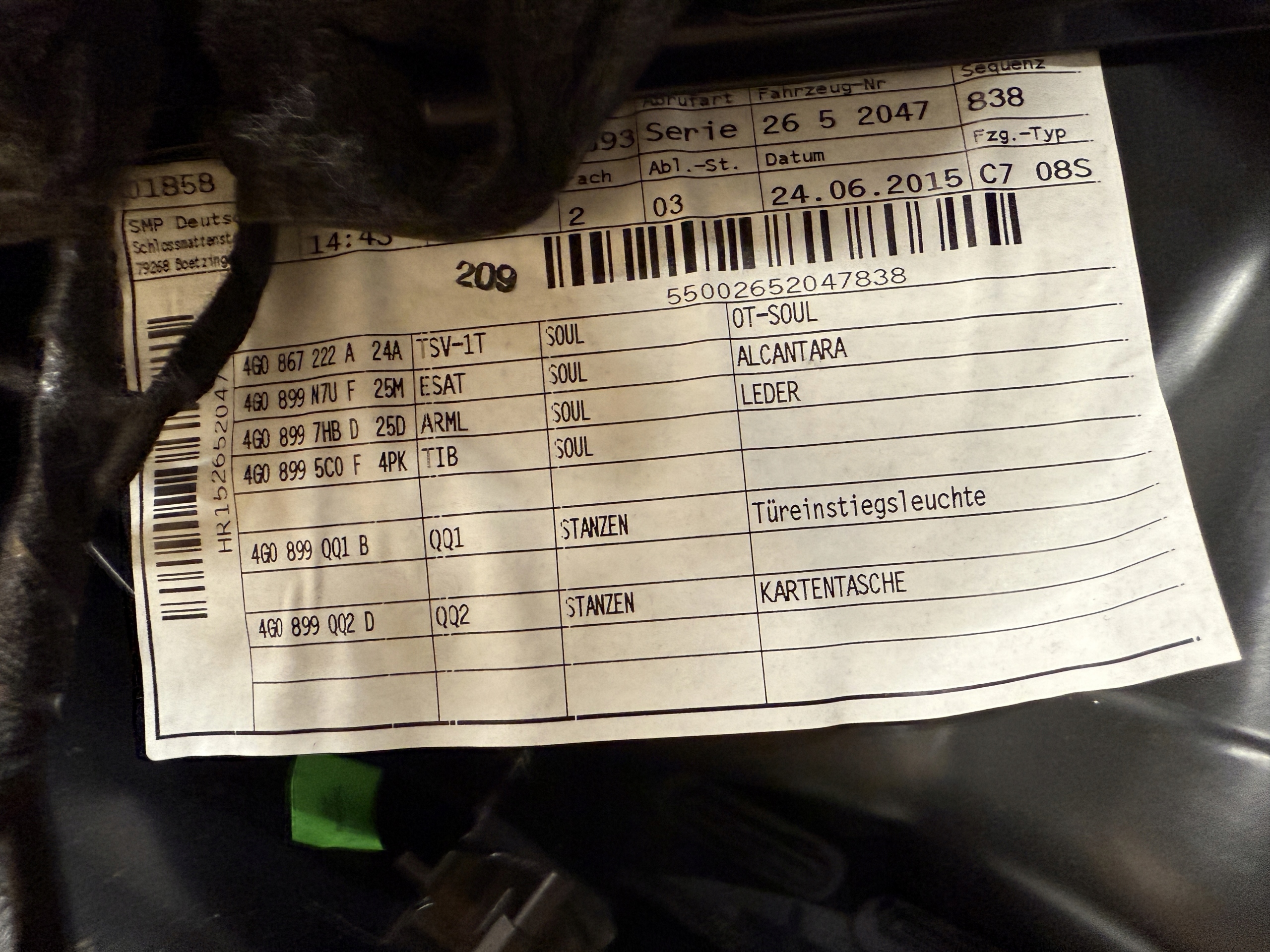 AUDI A6 4G C7 side door right rear part ALCANTARA