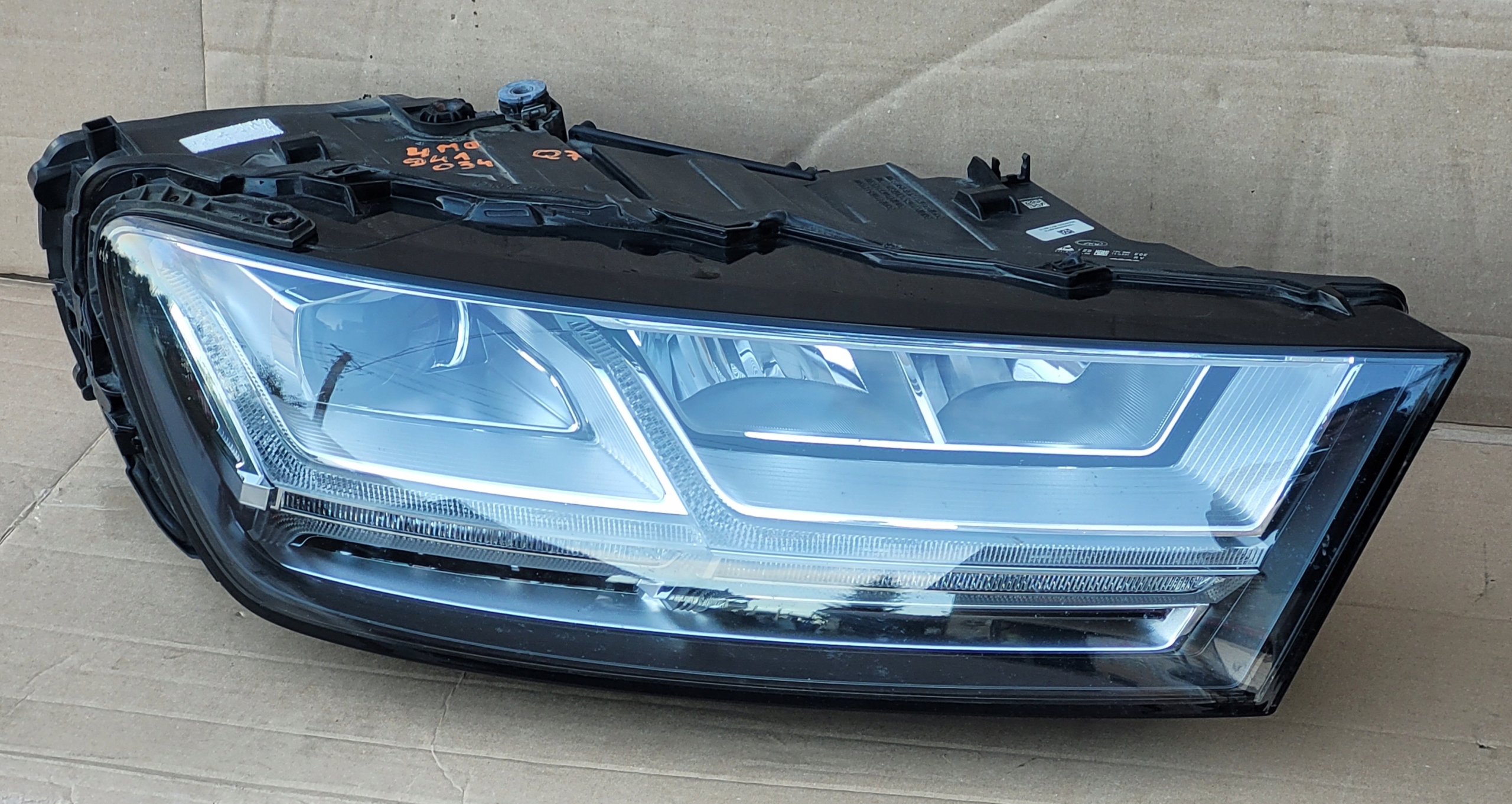 AUDI Q7 II 15-19 lampa przód Full Led prawa 4M09410 Producent części Audi OE
