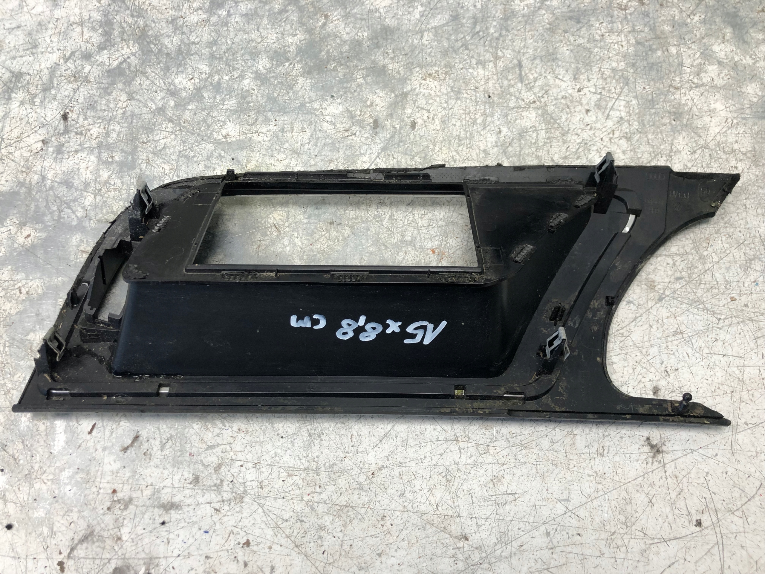 frame WYSWIETLACZA AUDI A5 LIFT BLACK PIANO