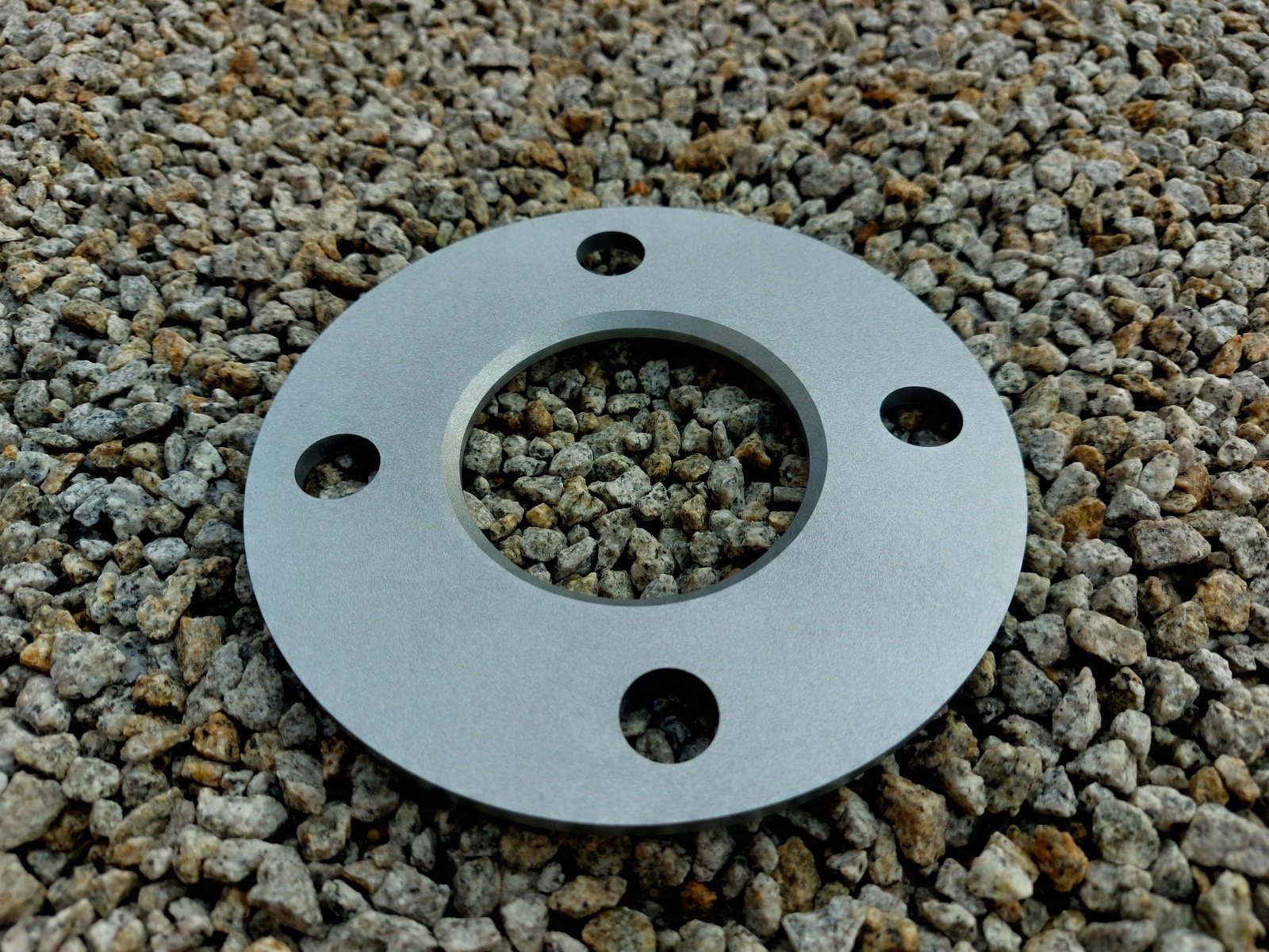

Dystans Dystanse Flansza 4x108 63,3 Ford 3mm
