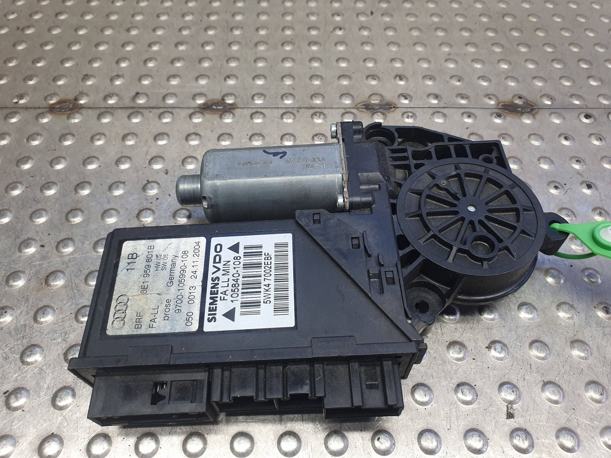 engine lifting windows left front 8E1959801B AUDI A4 B6 B7