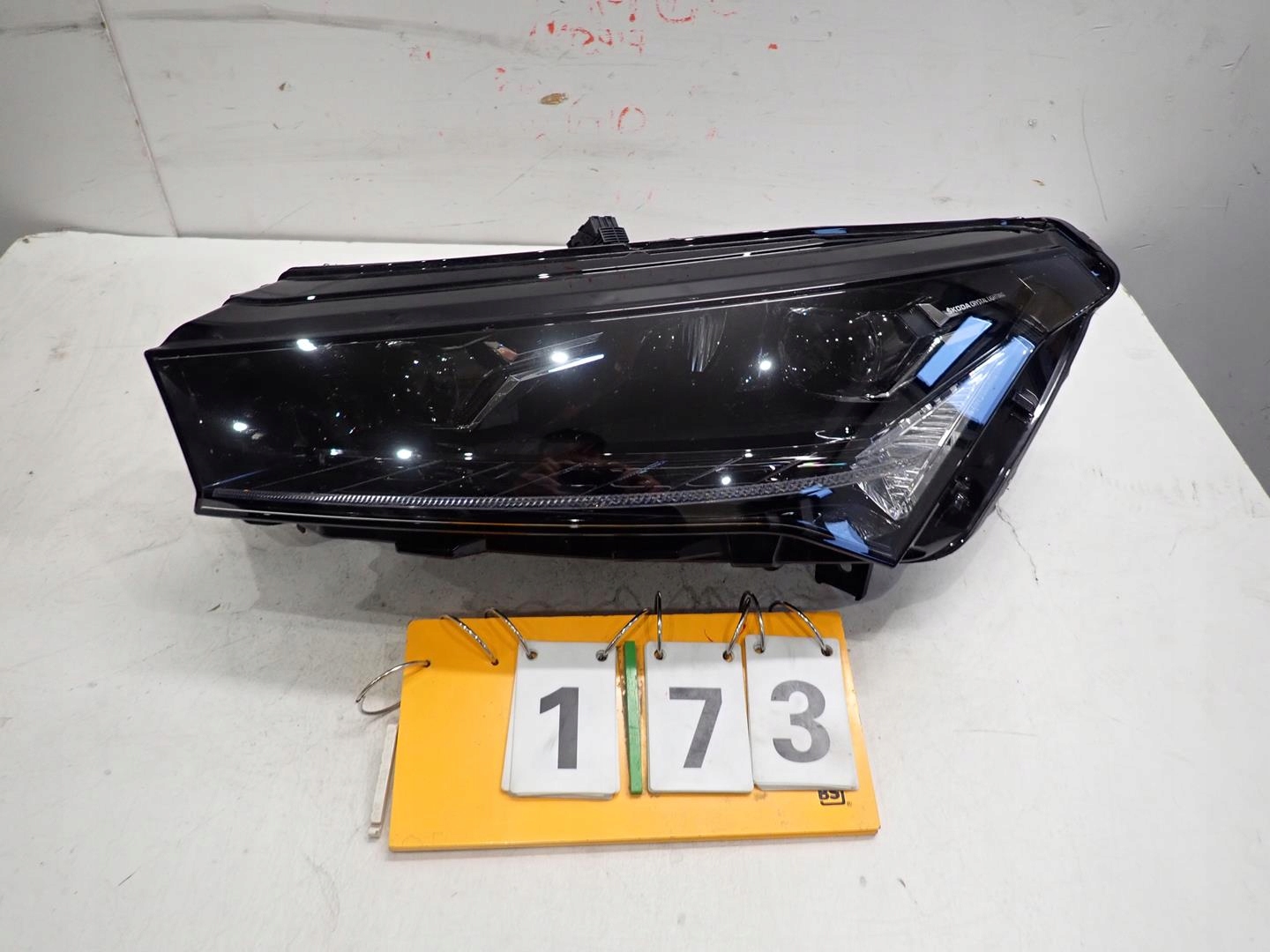light front front left SKODA ENYAQ 2021- FULL LED 5LB941015A